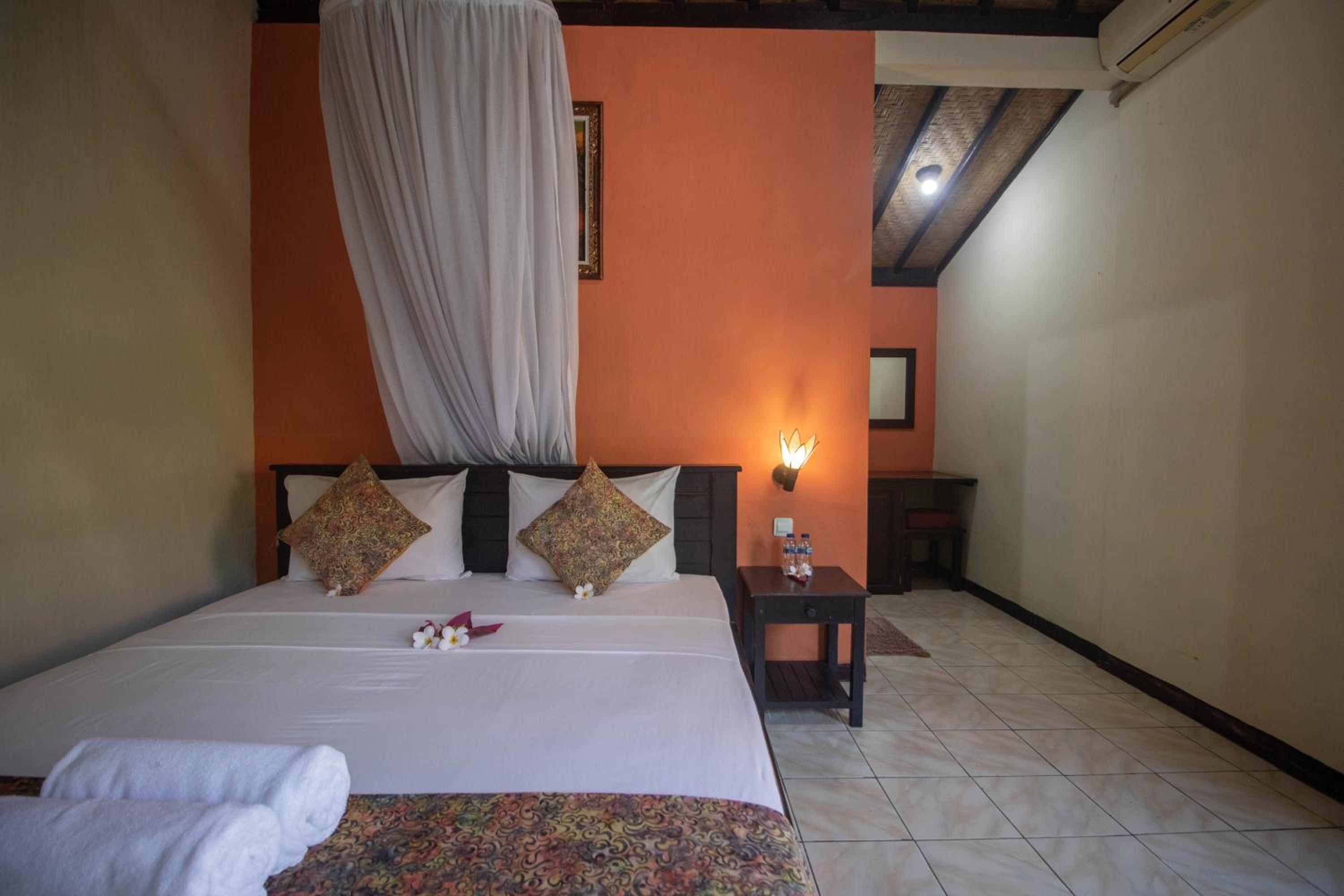Standard Double Room with Fan photo 3
