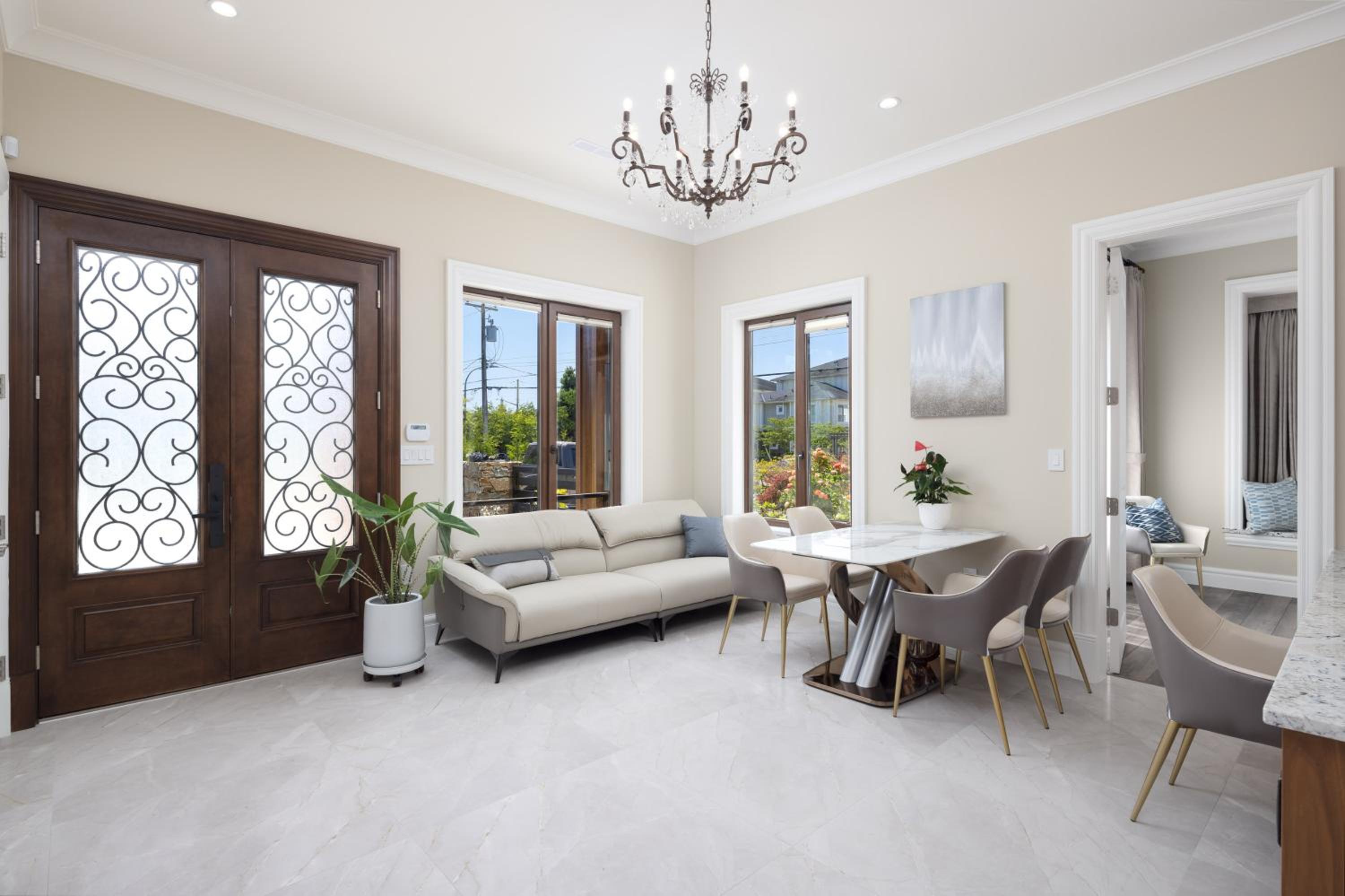 Deluxe Family Suite photo 1