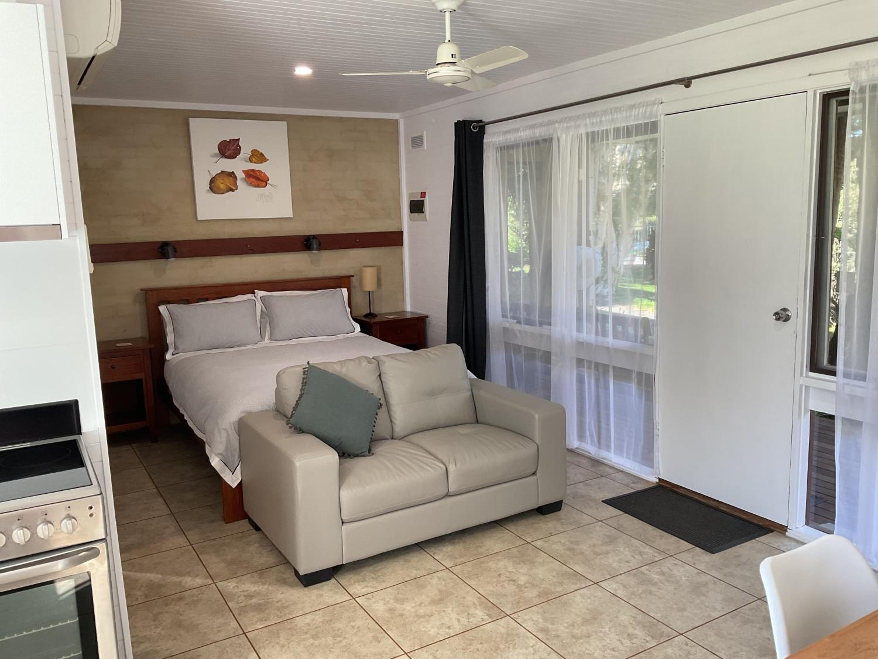 Deluxe Family Room - Photo 6