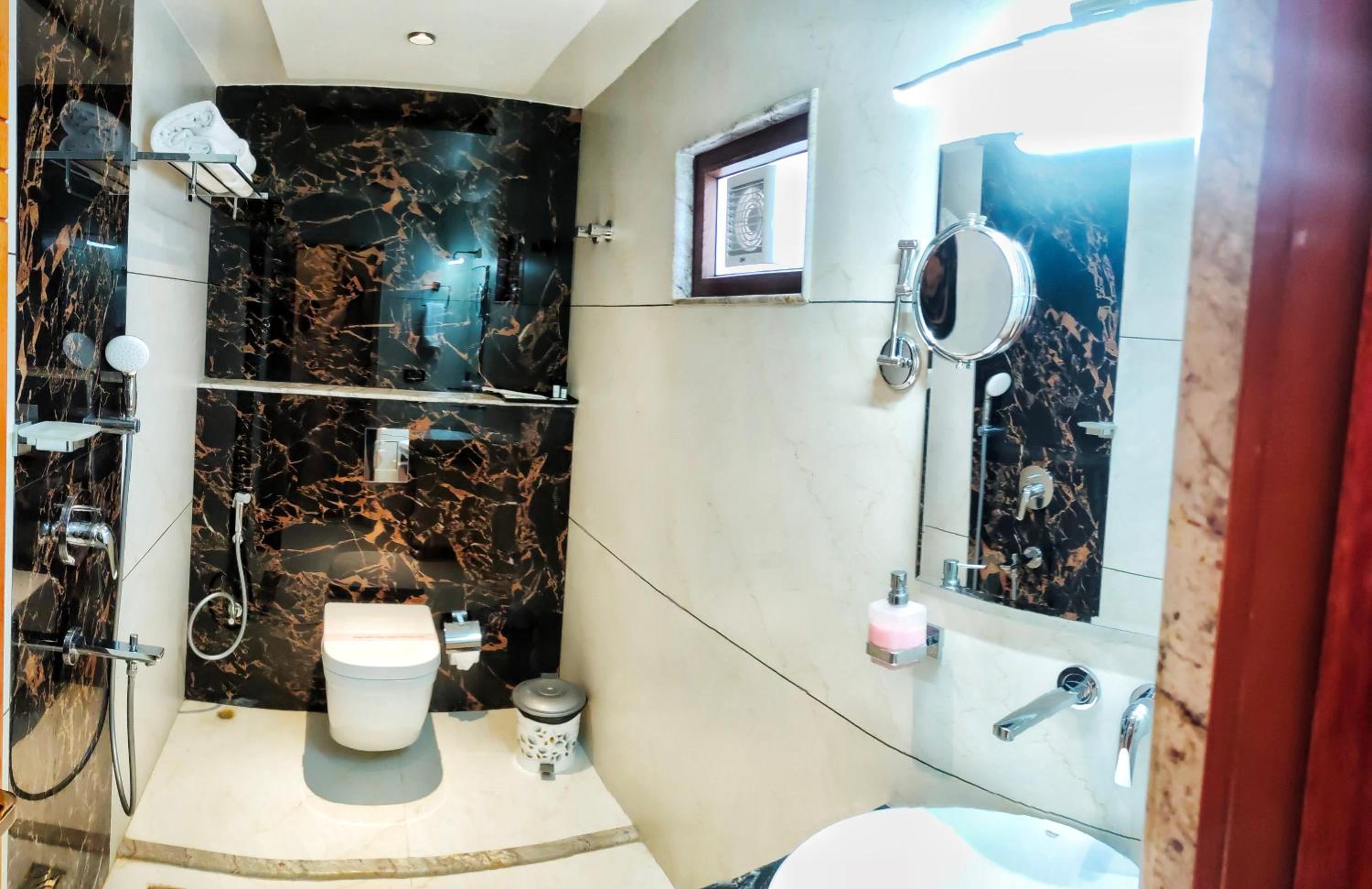 Deluxe Double Room photo 2