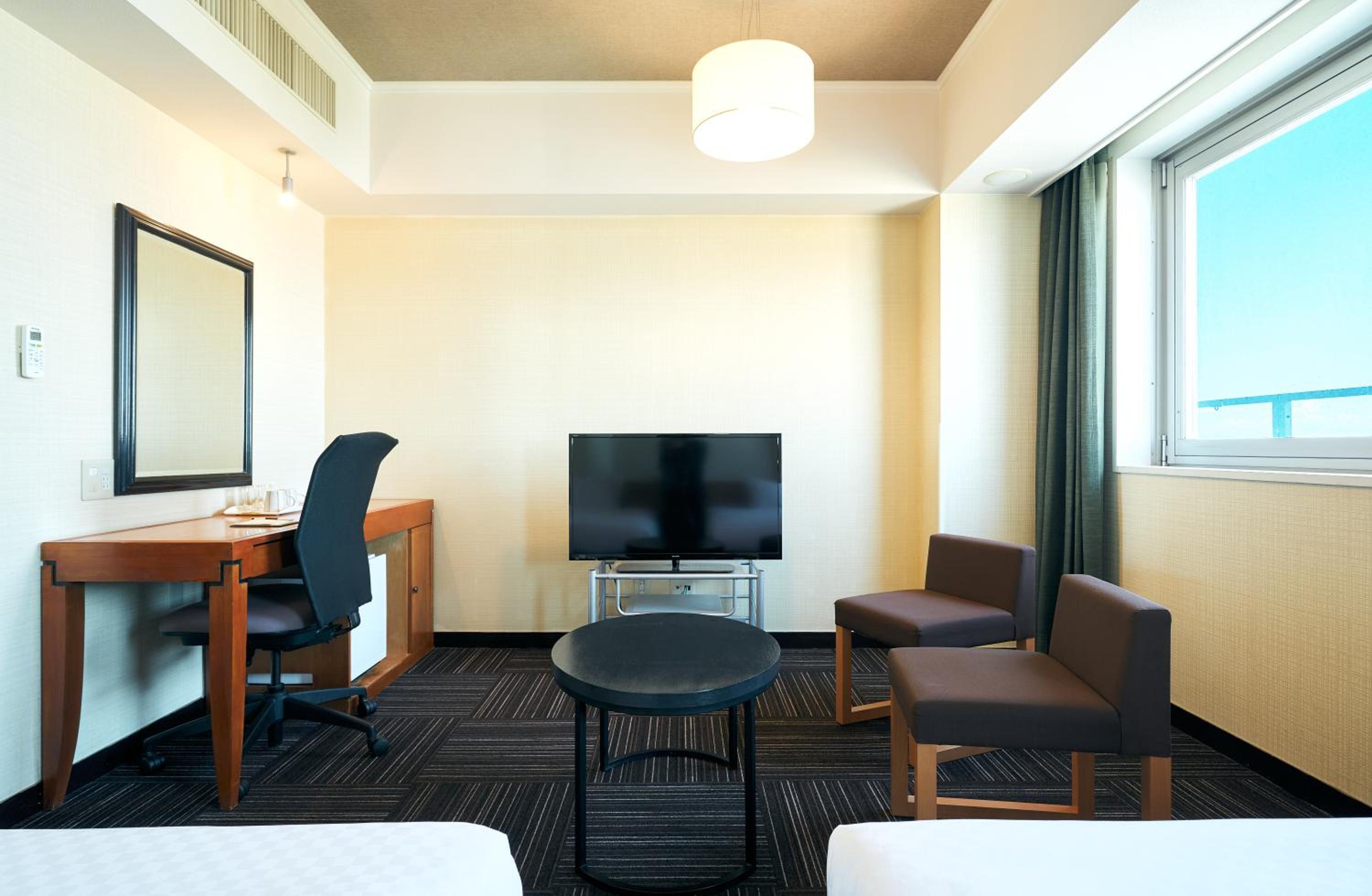 Deluxe Twin Room - Photo 2