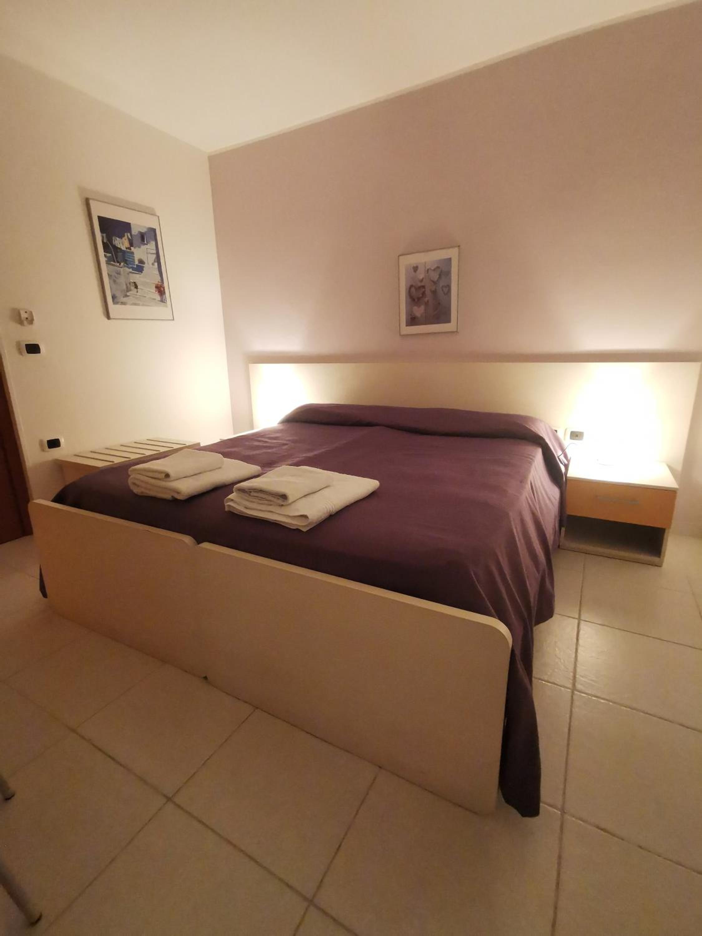Double or Twin Room with Bathroom photo 1