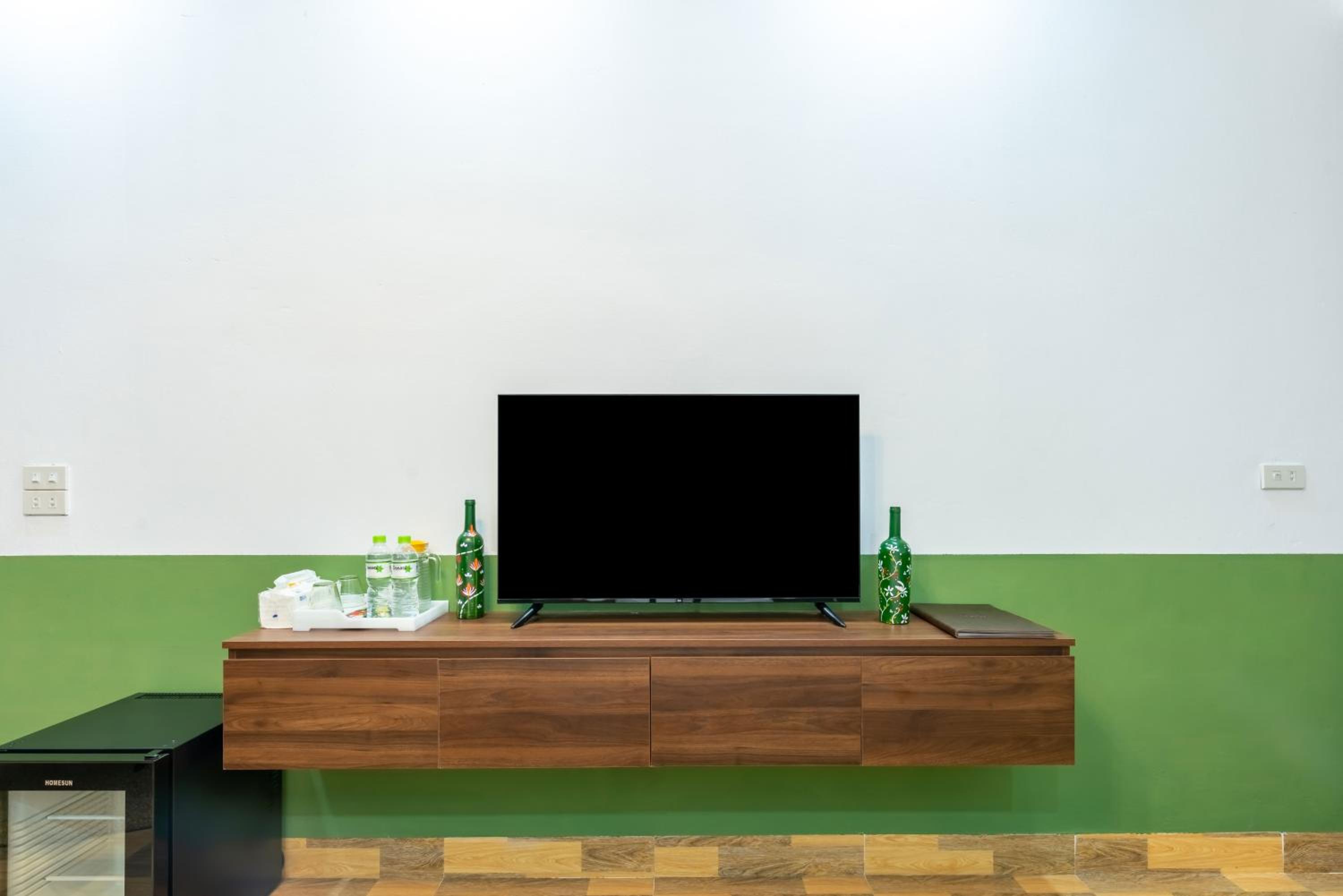 Deluxe Family Room photo 3