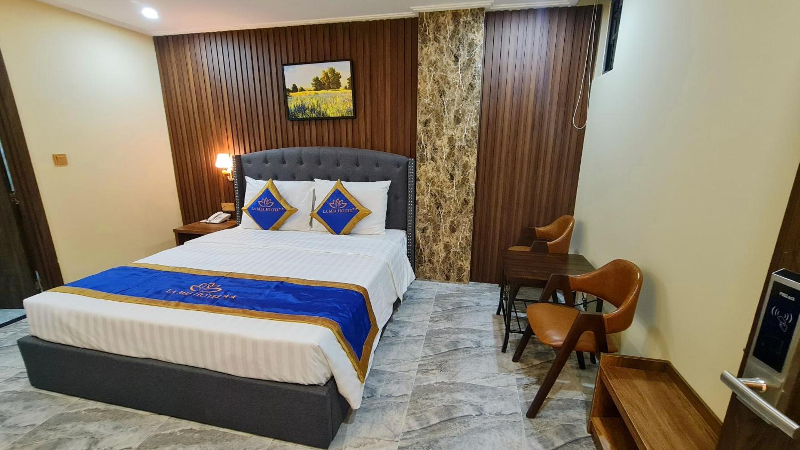 Deluxe Double Room photo 2