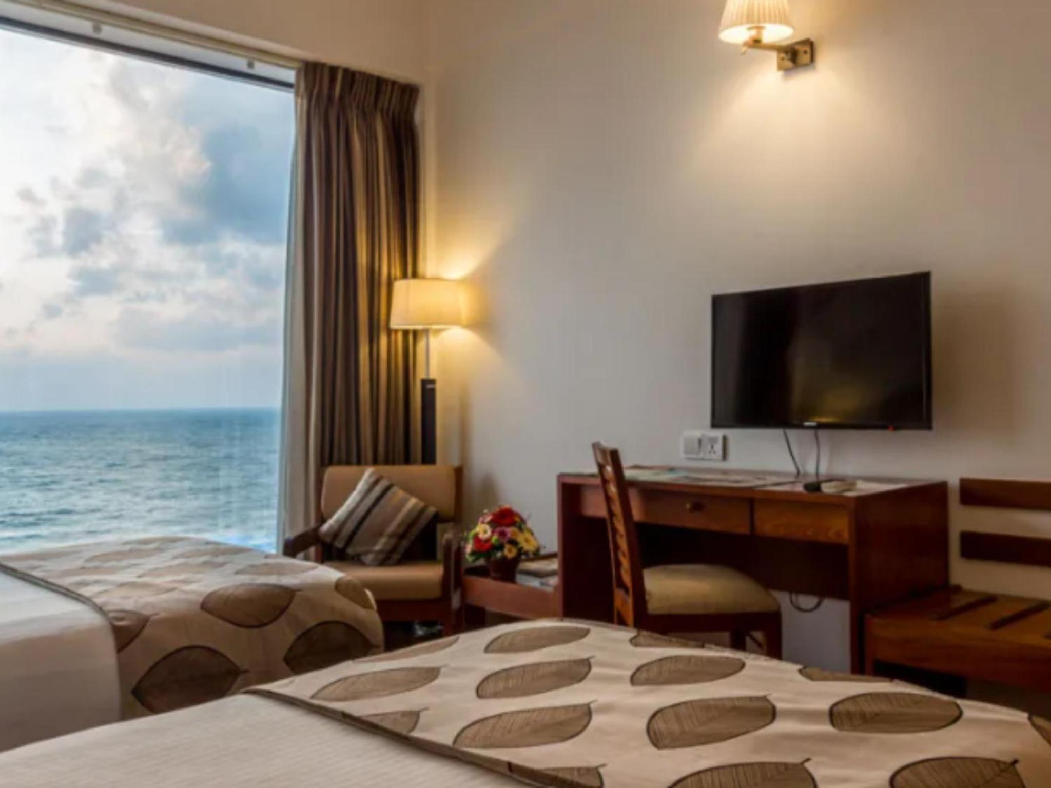 Superior Twin Room with Ocean View - Early Check-in at 11 AM & Late Check-out at 2 PM (on Availability), 15% Discount on Food & Beverage and 10% discount on Spa photo 2