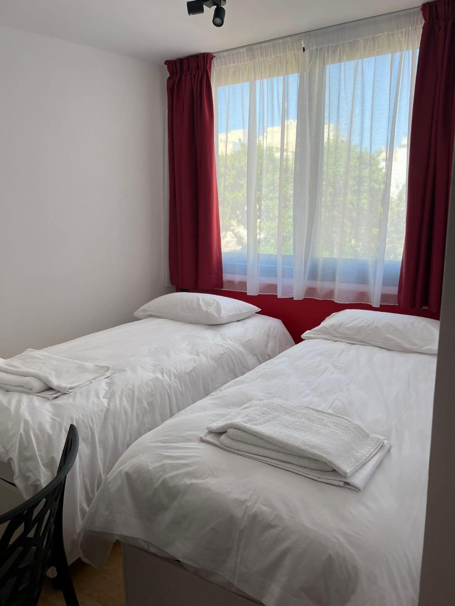 Single Bed In Mixed Dormitory Room photo 3