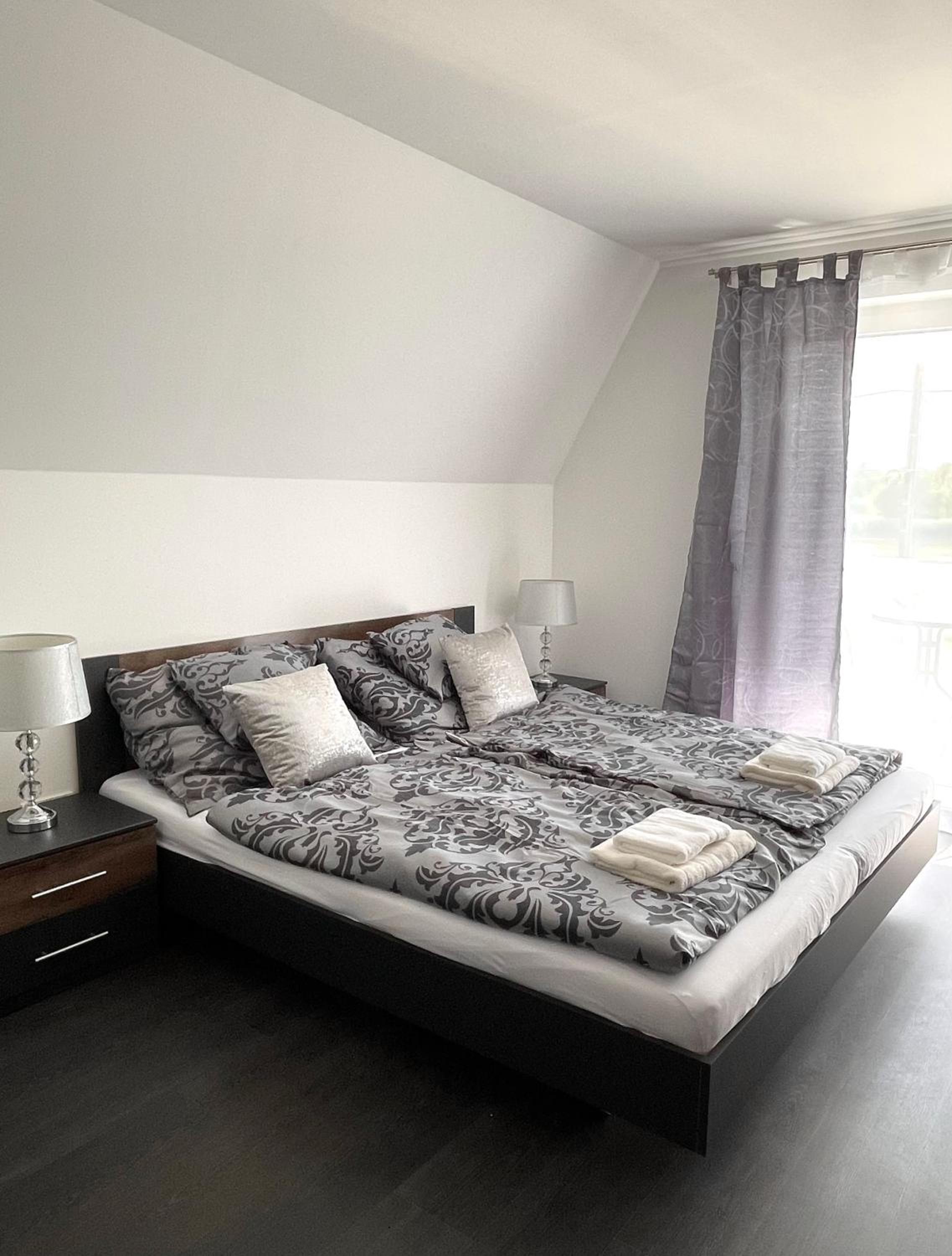 Apartment with Lake View photo 1