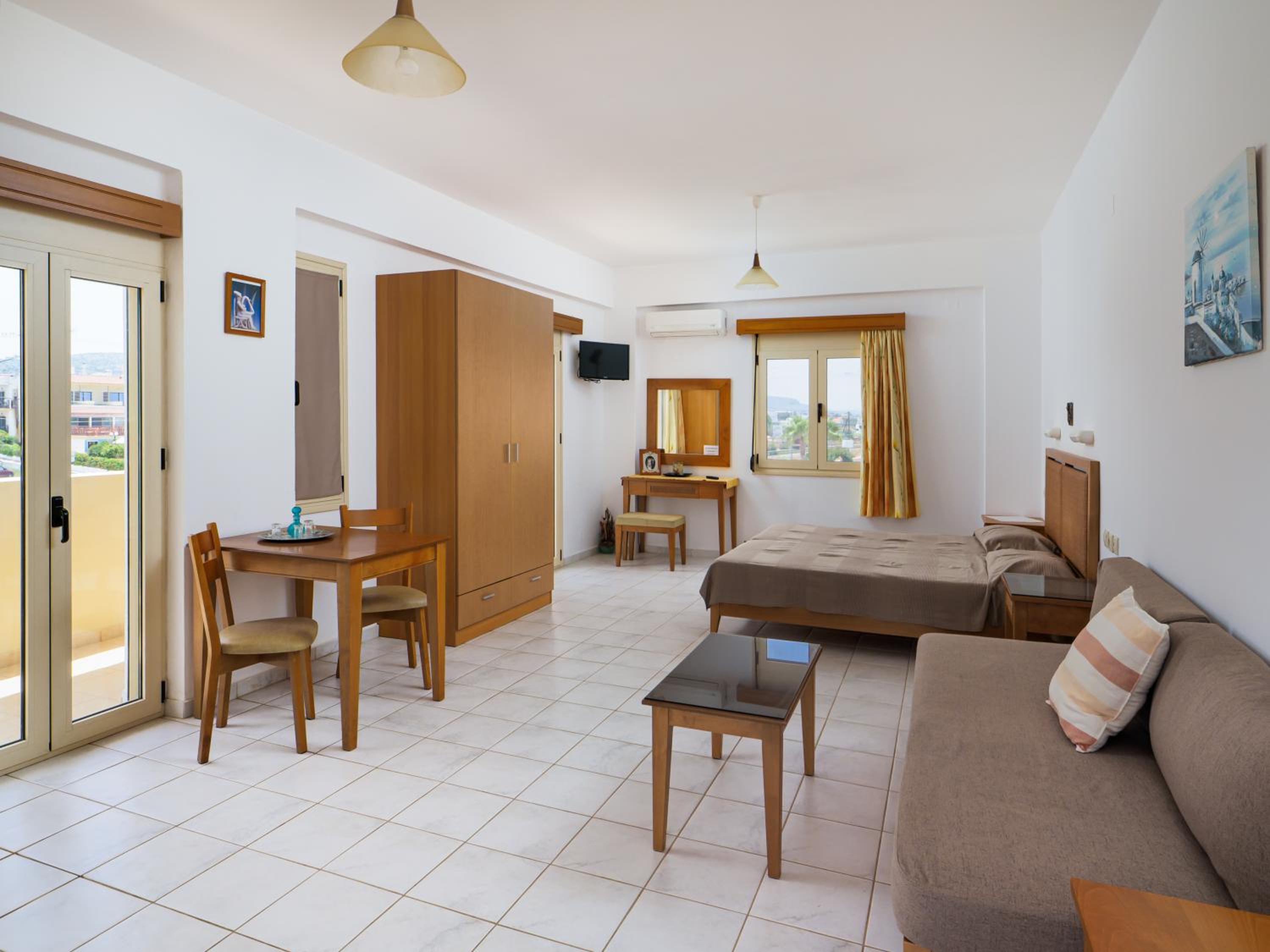 Studio Apartment