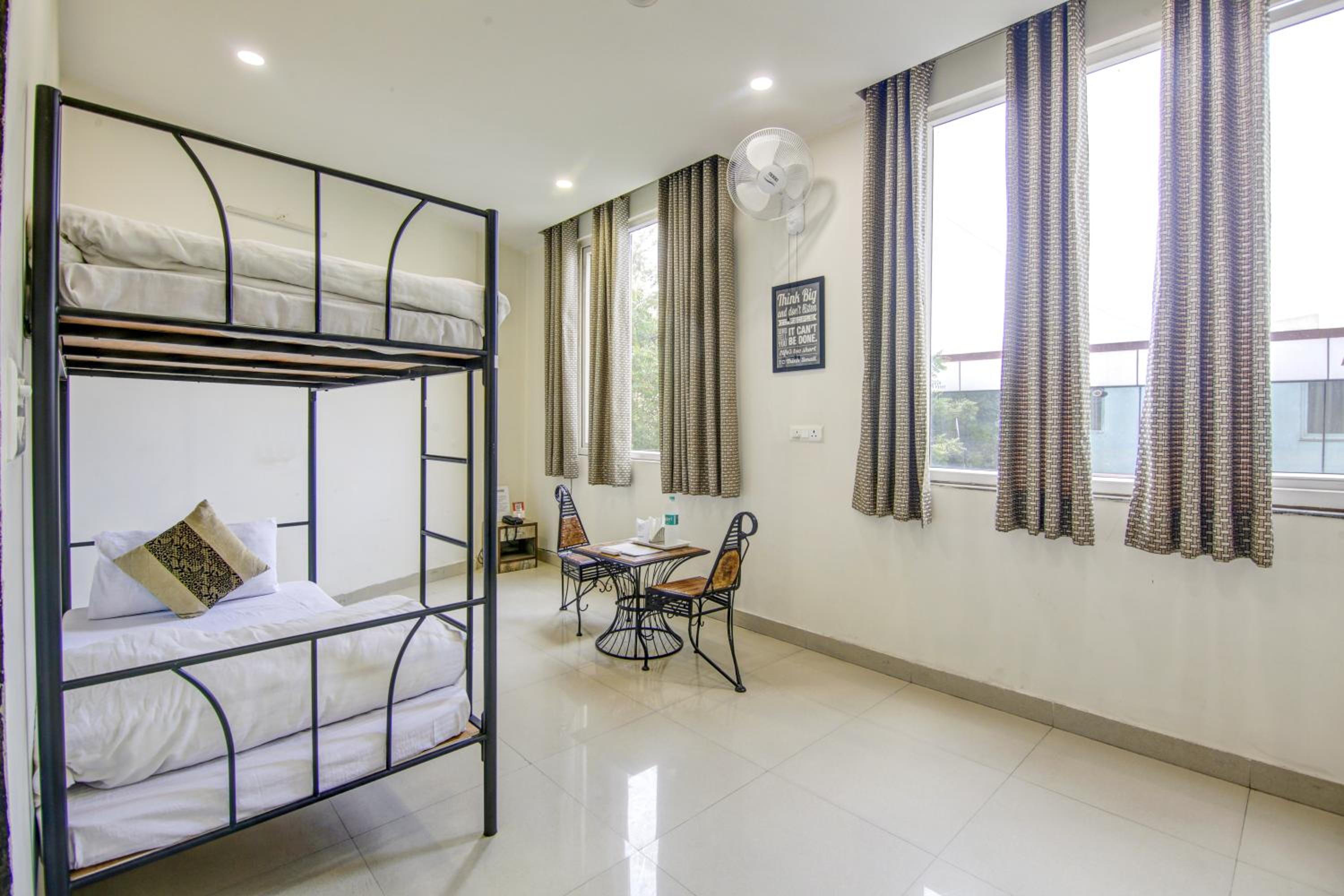 Mixed Dormitory Room photo 1
