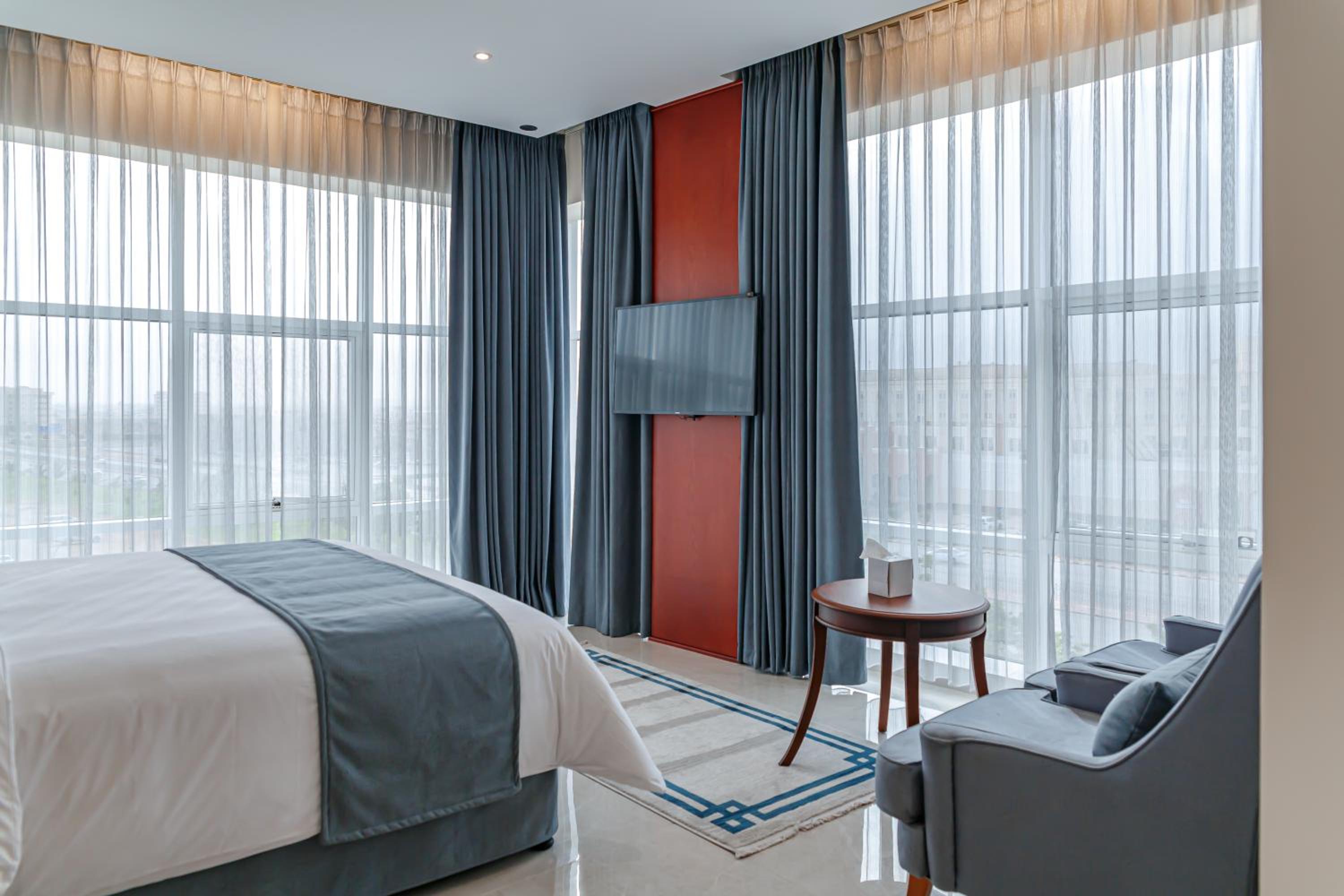 Deluxe Room - Photo 7