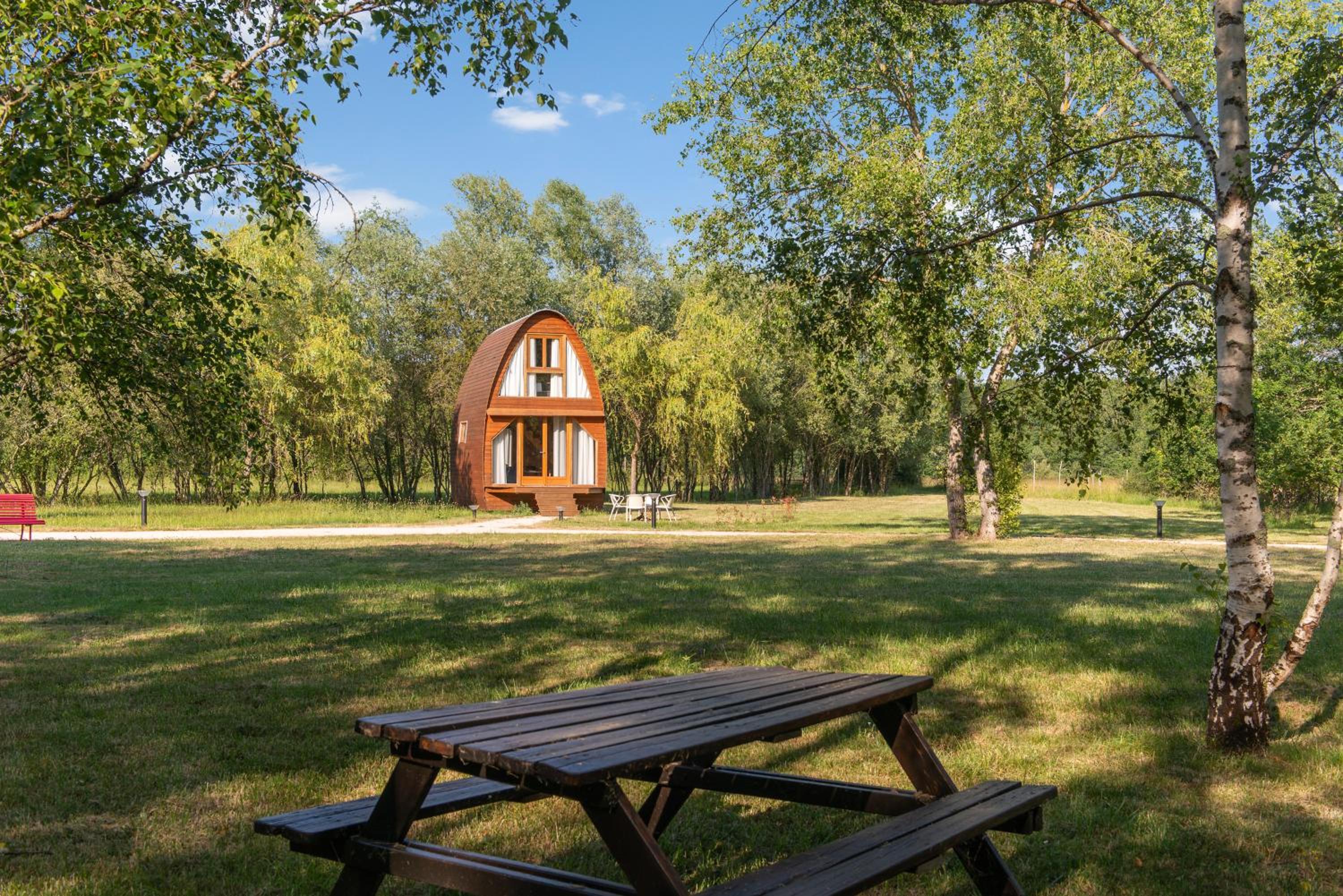 Deluxe Bungalow with Garden View - Photo 3