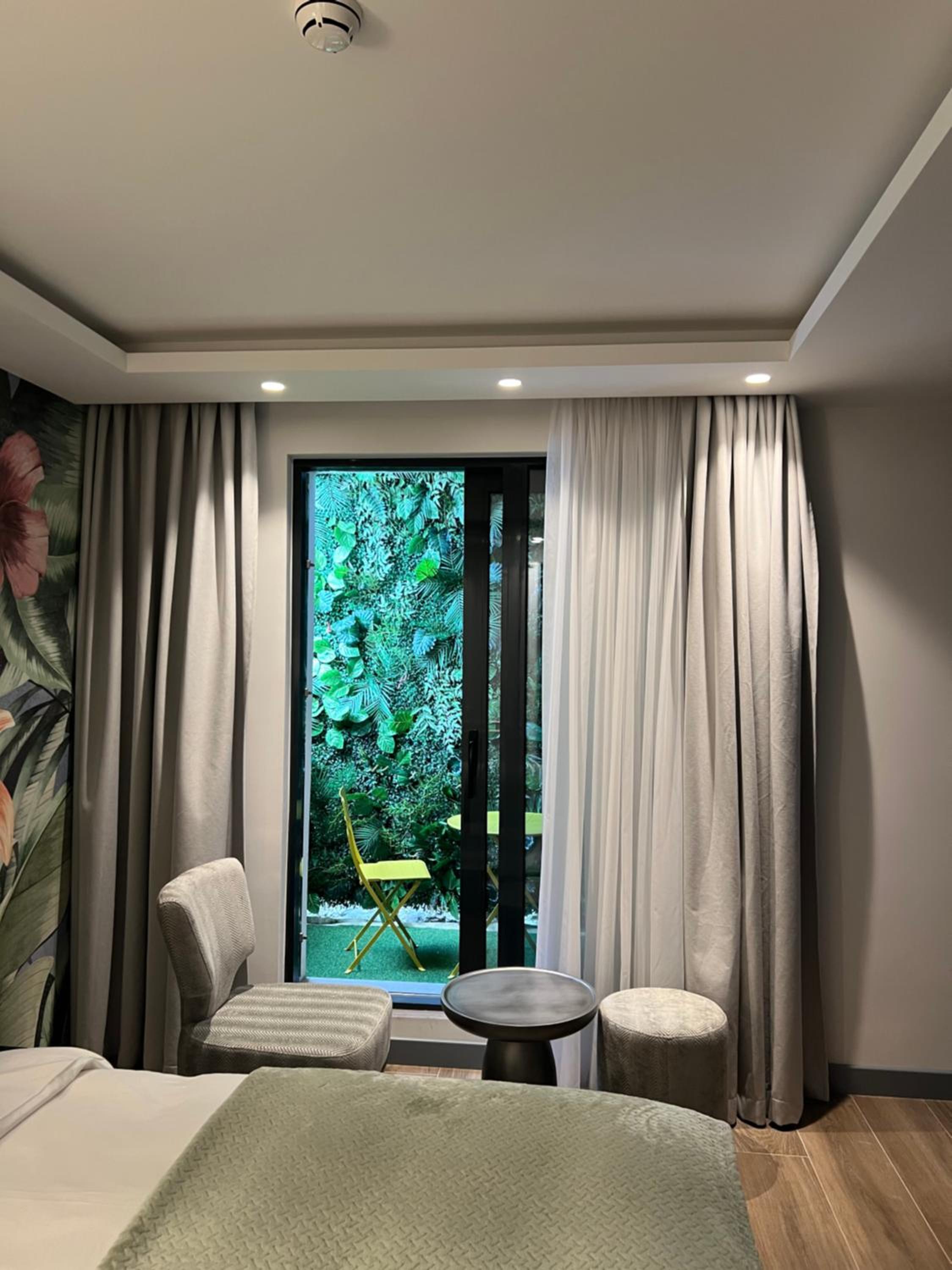 Standard Double Room - No View - Photo 7