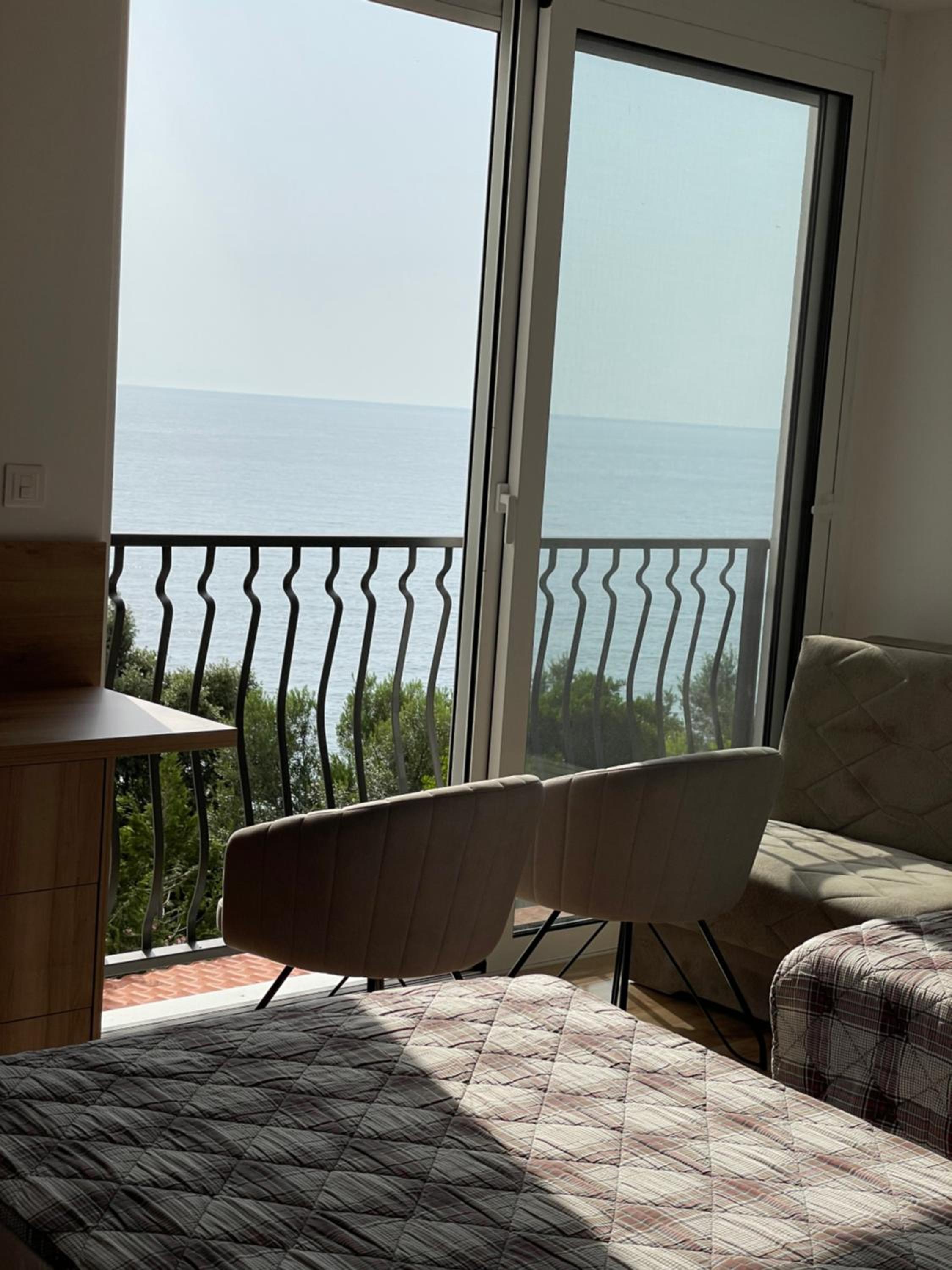 Deluxe Triple Room with Sea View - Photo 3