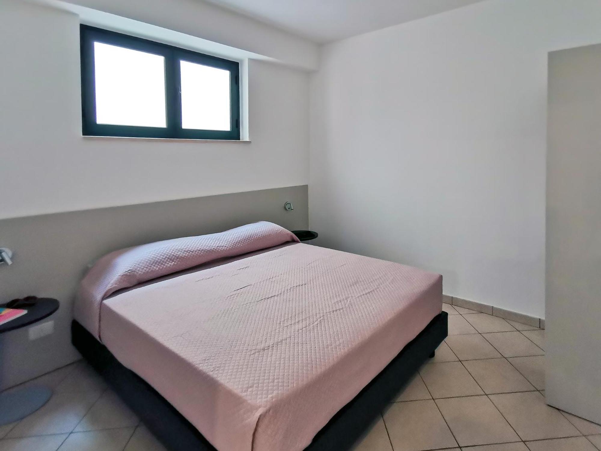 Two-Bedroom Apartment with Balcony photo 2
