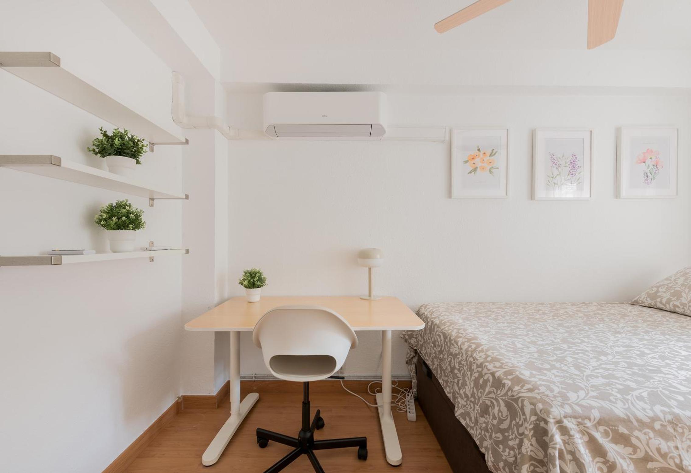Three-Bedroom Apartment photo 2