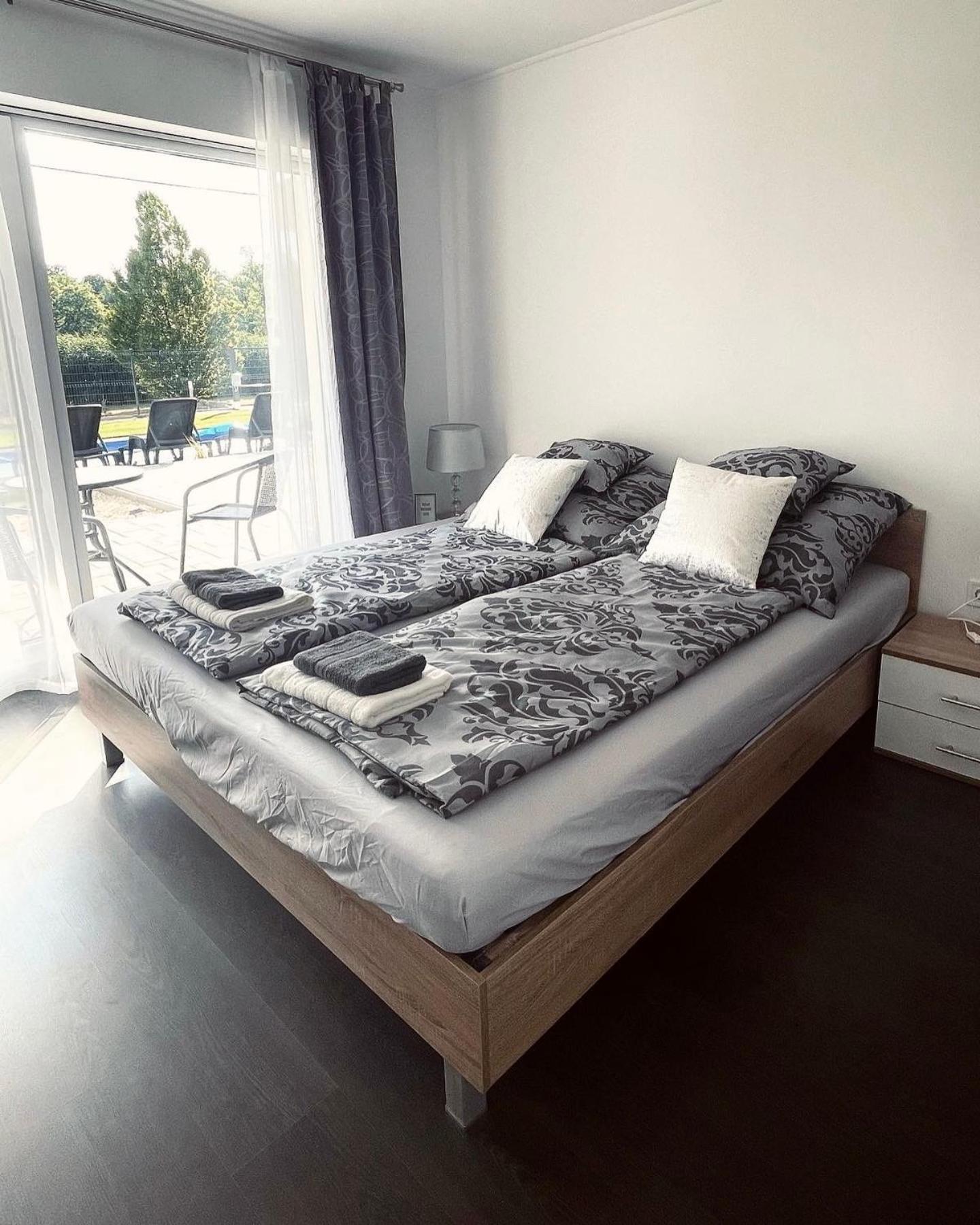 Studio Apartment photo 1