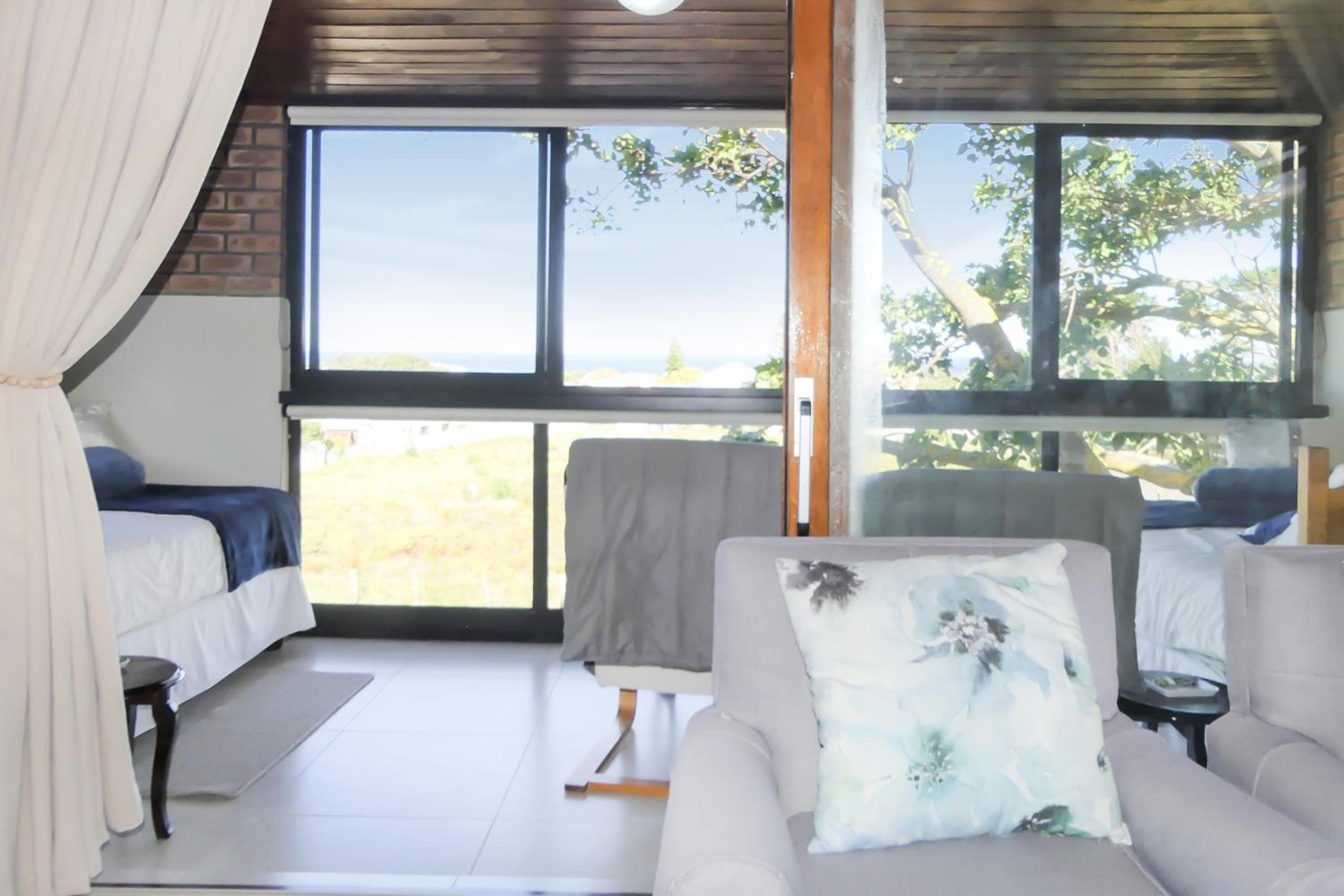 Double or Twin Room with Mountain View photo 2