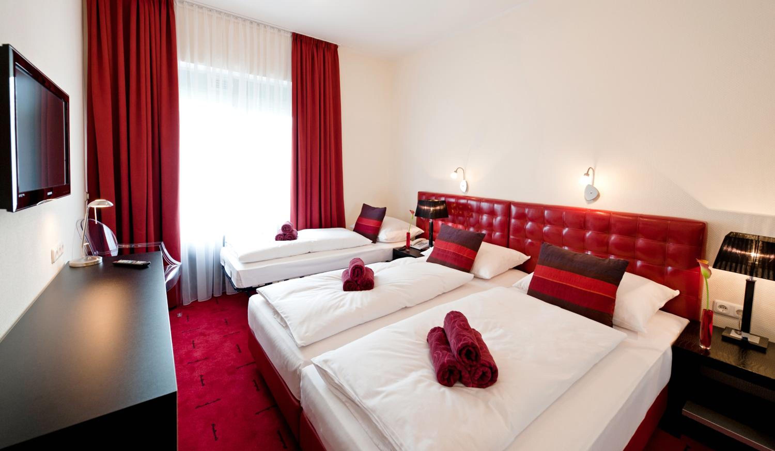Triple Room - Photo 1