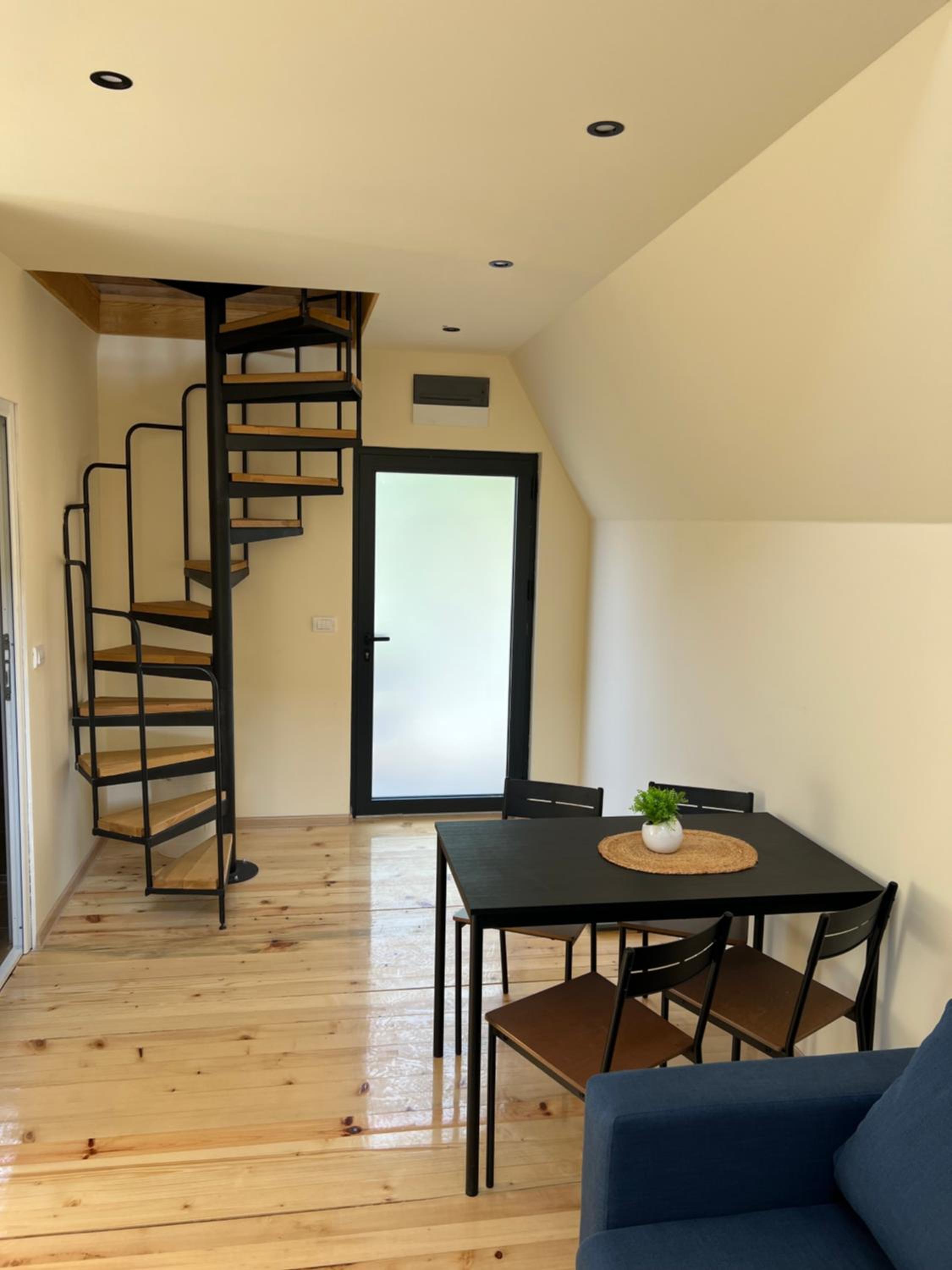 One-Bedroom Apartment photo 3