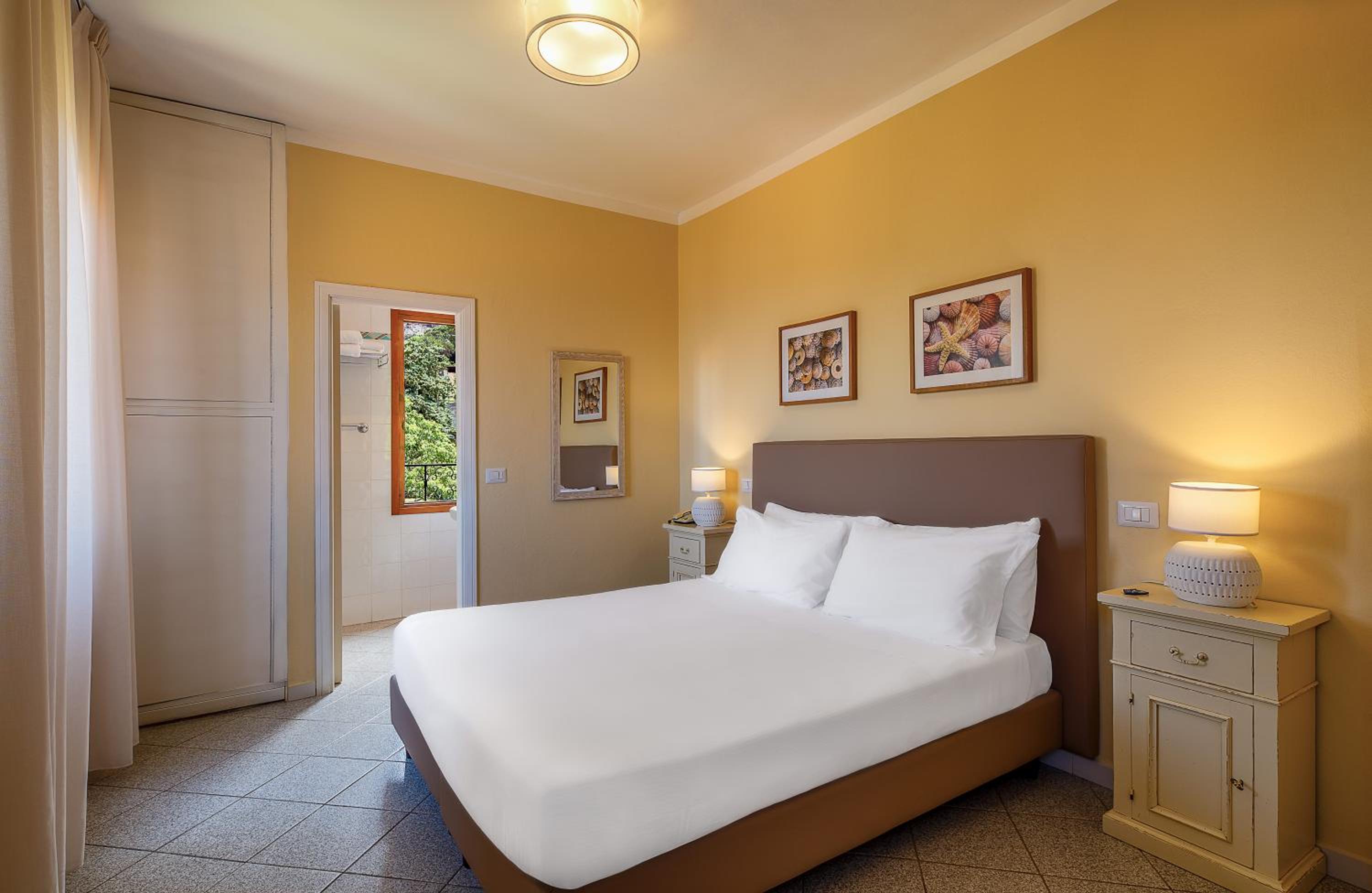 Double or Twin Room with Garden View photo 1