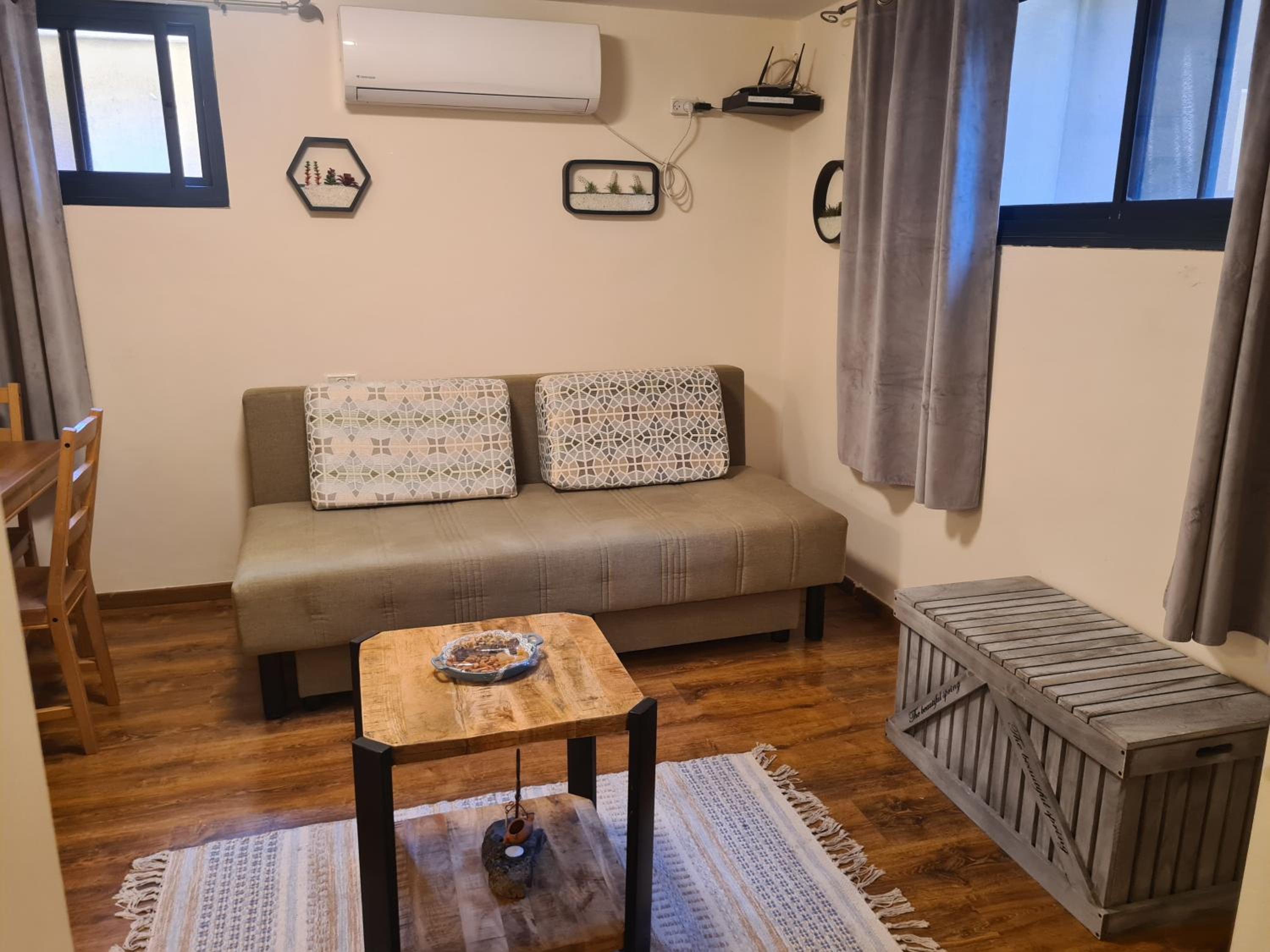 One-Bedroom Apartment - Photo 7