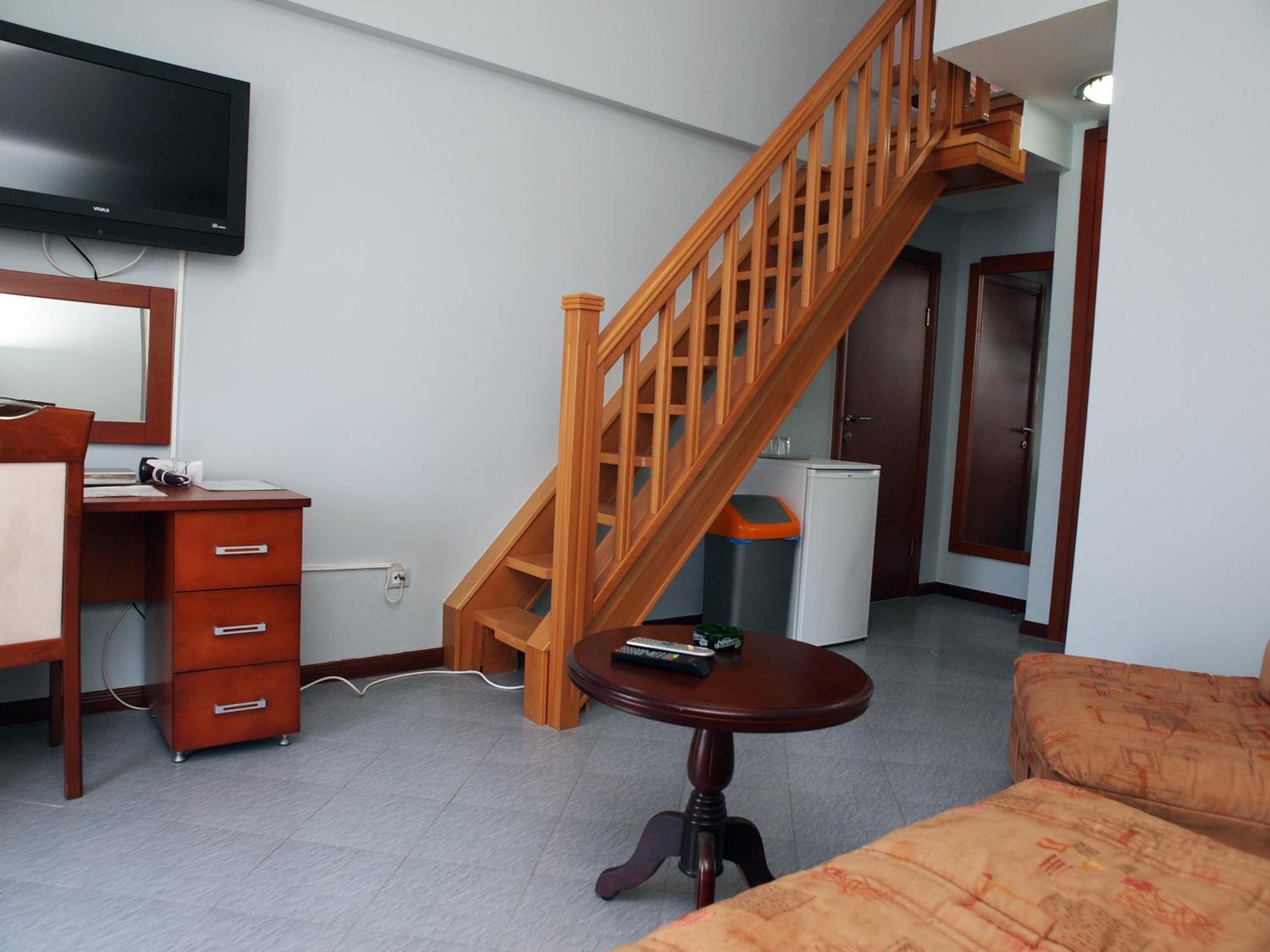 Duplex Suite with Sea View - Photo 12