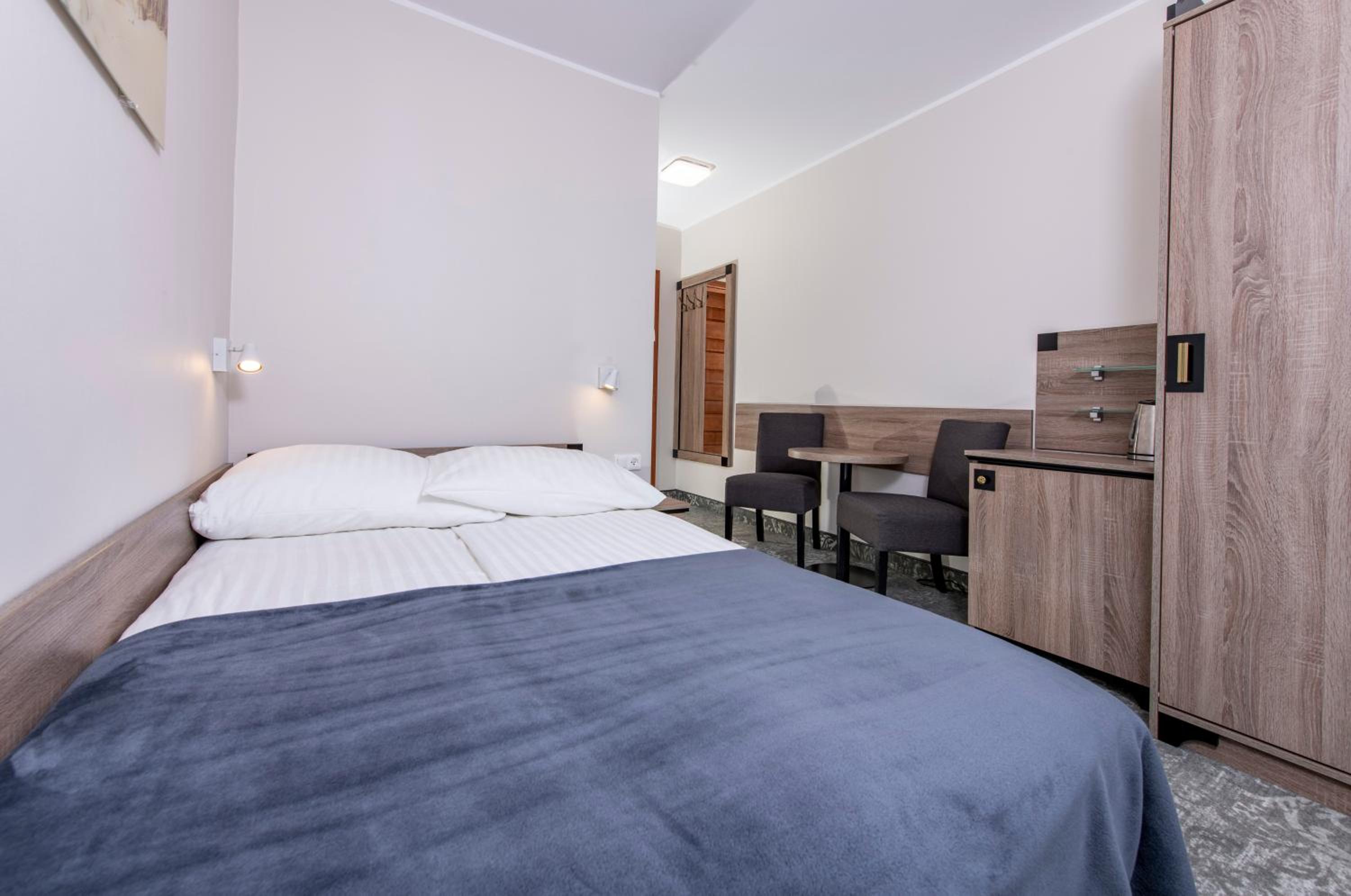 Double Room with Private Bathroom photo 3