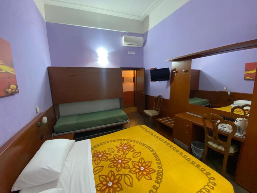 Classic Triple Room