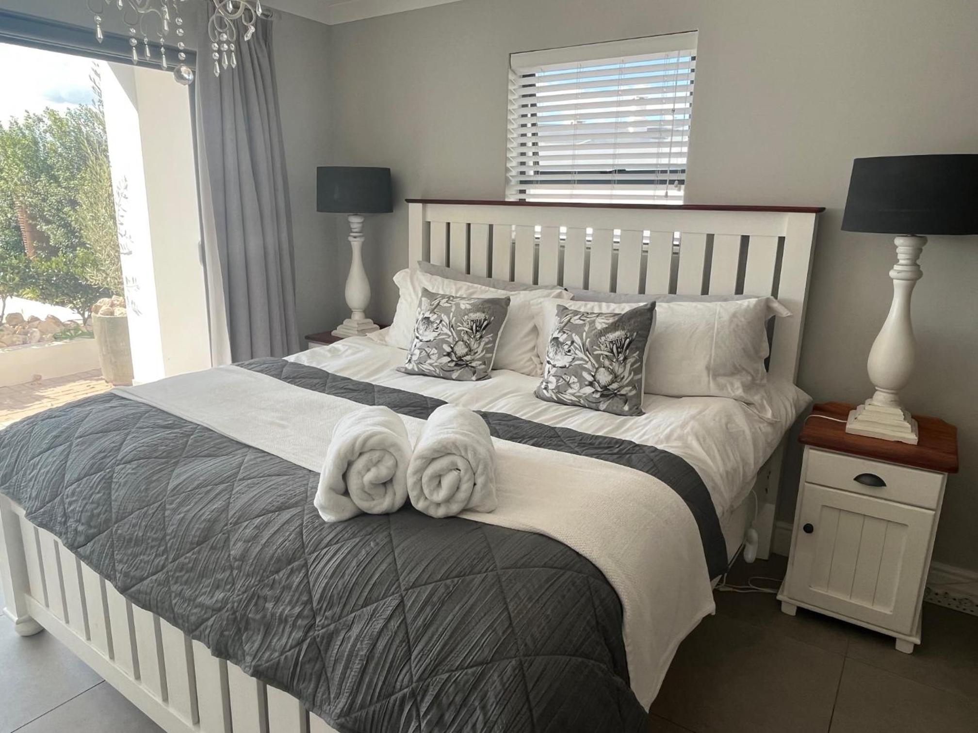 King Room with Garden View photo 2