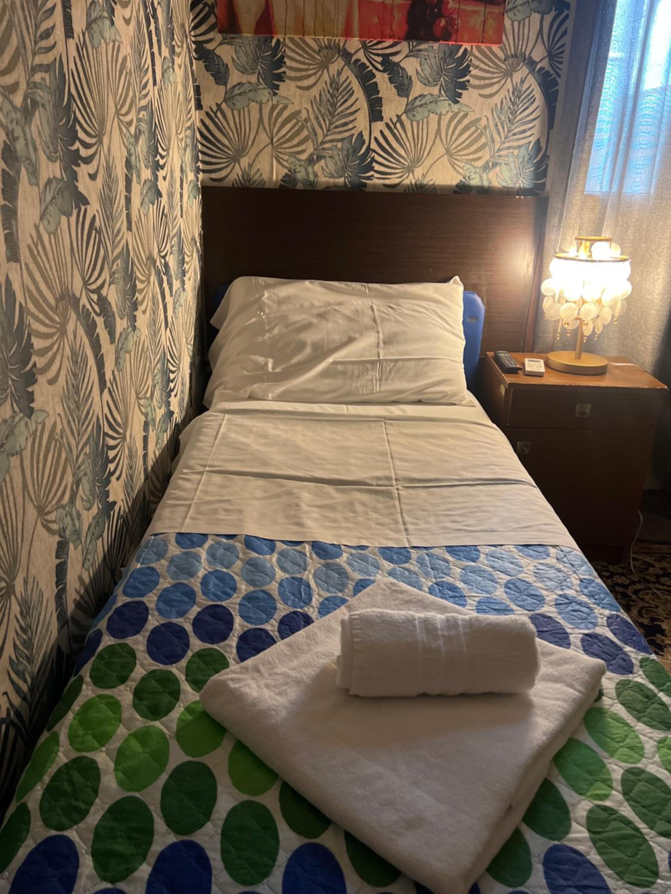 Single Room with Bathroom