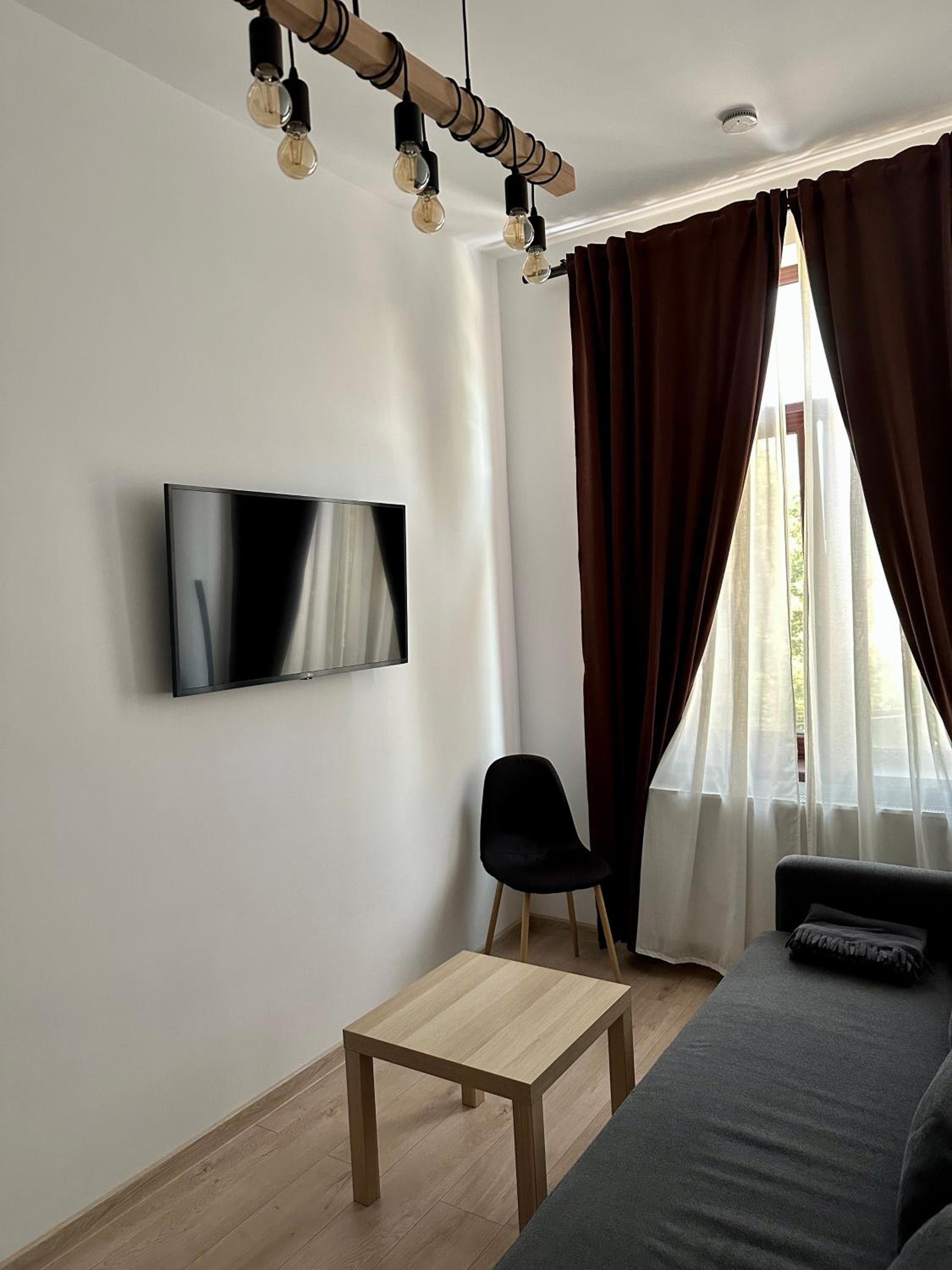 Studio Apartment - Photo 3