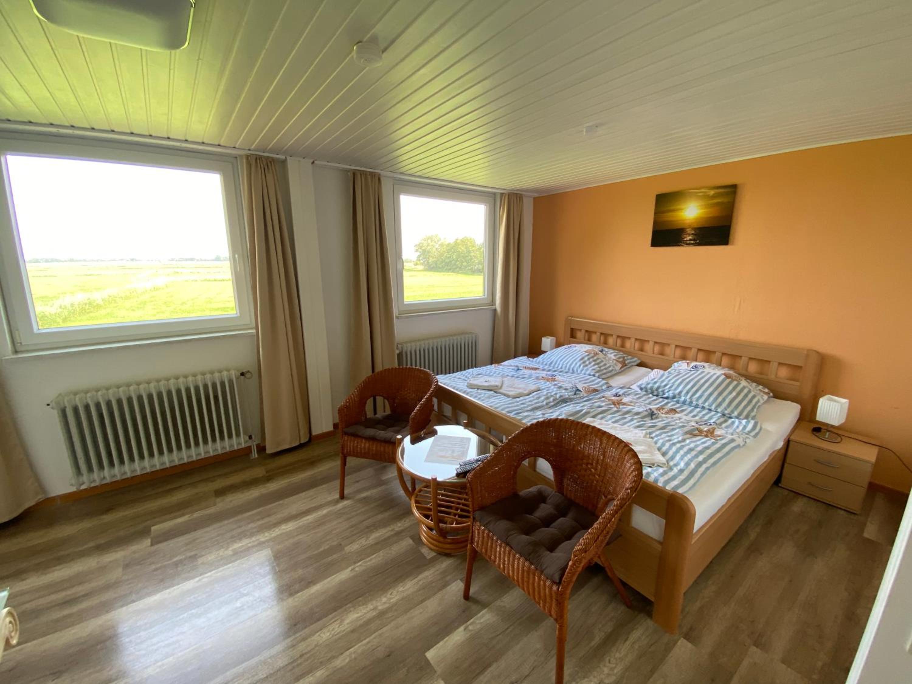 Deluxe Double Room with Bath photo 2