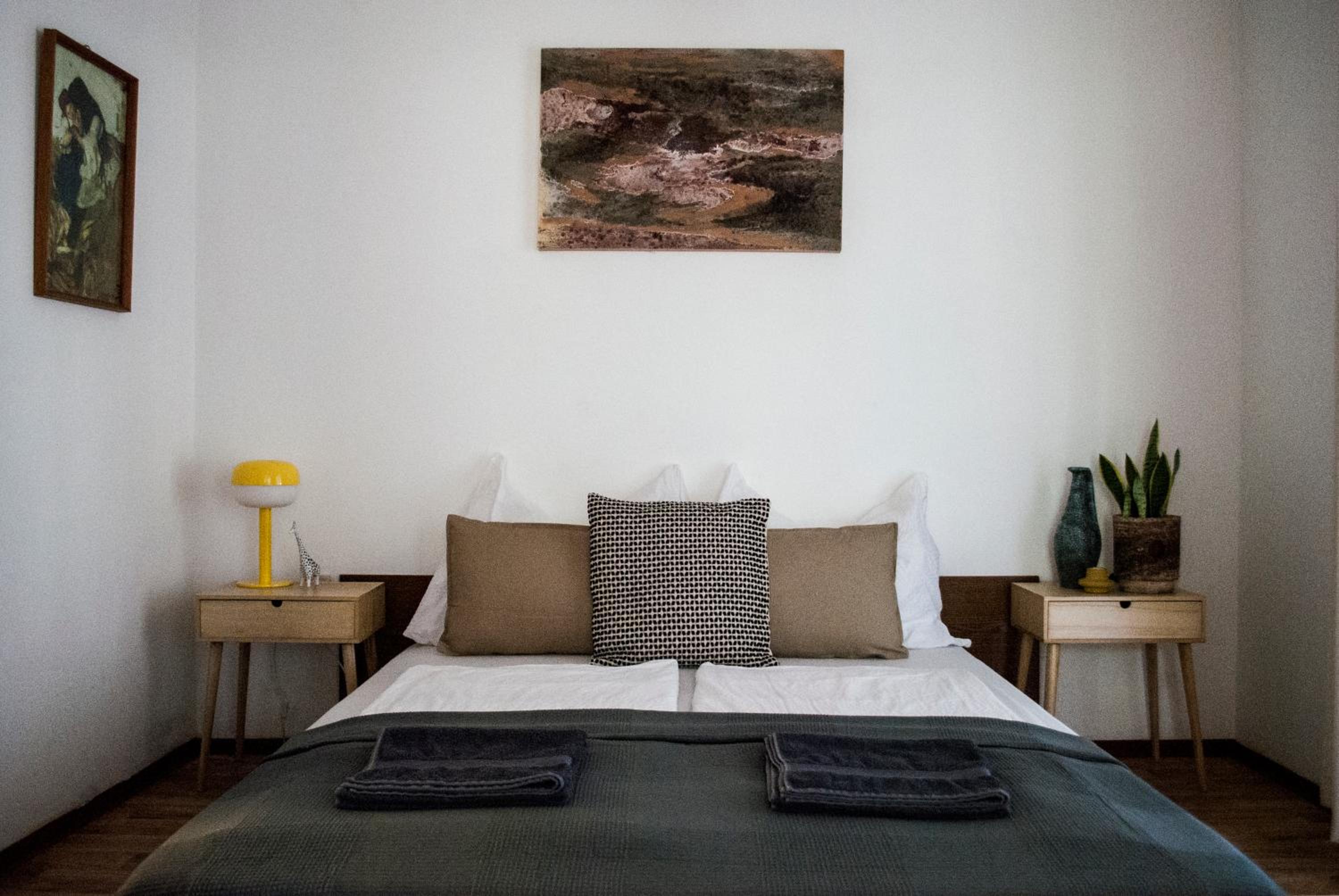 Two-Bedroom Deluxe Apartment with Garden View photo 1