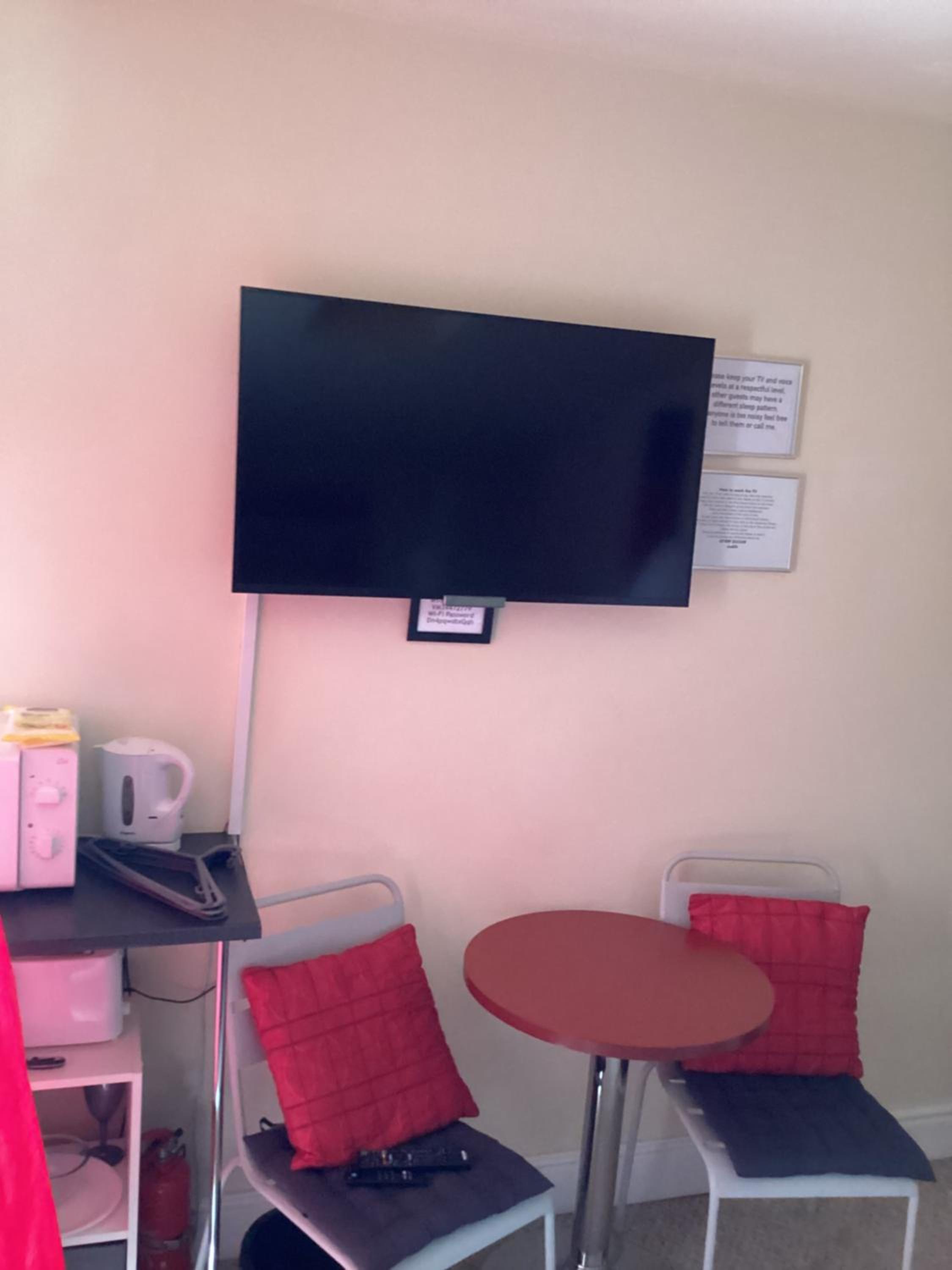 Budget Double Room photo 3