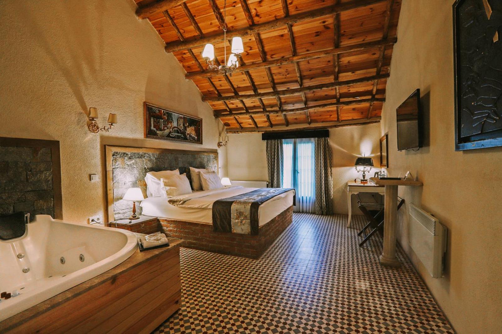 Deluxe Room - Photo 1