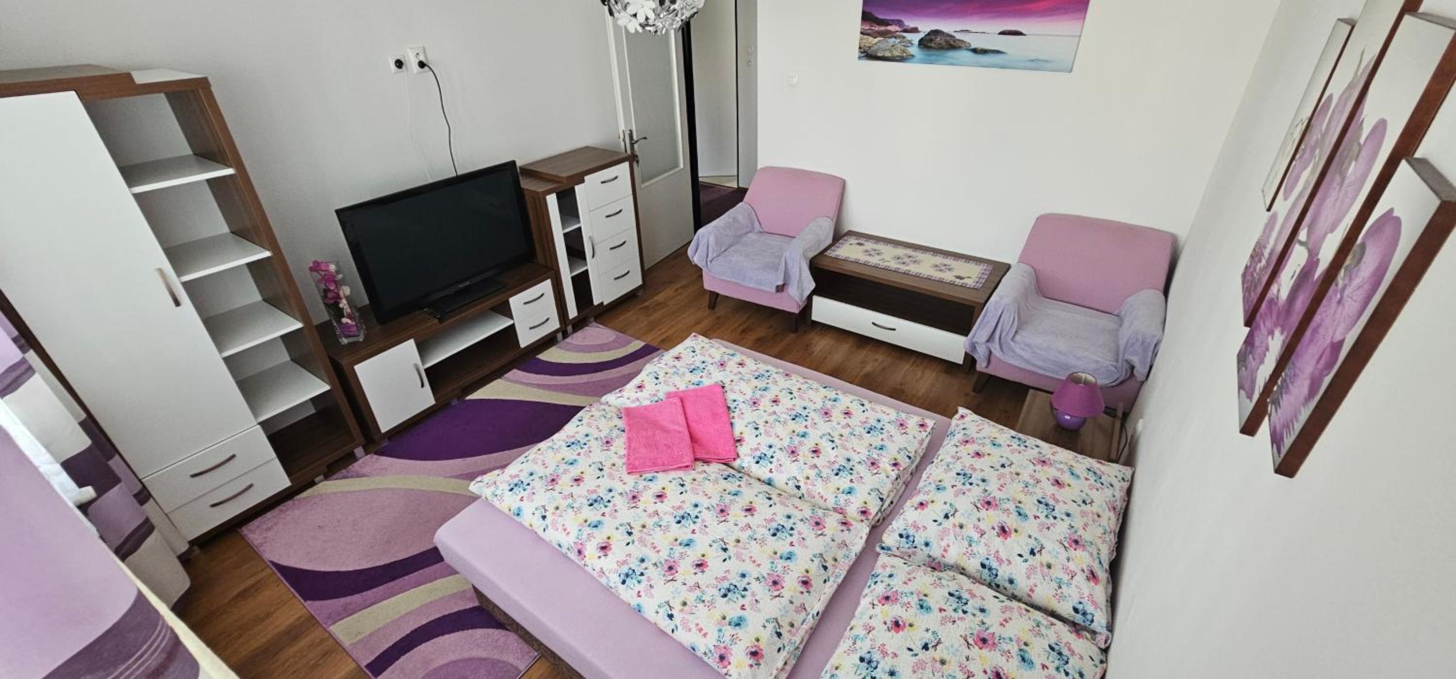 Deluxe Apartment photo 1