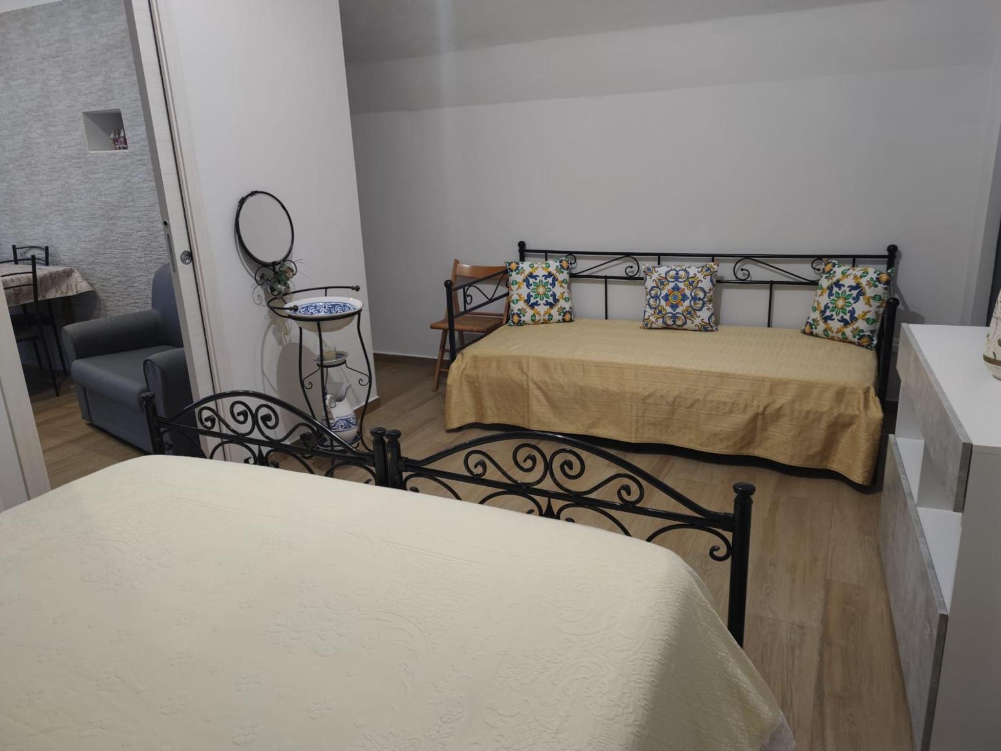 One-Bedroom House photo 3