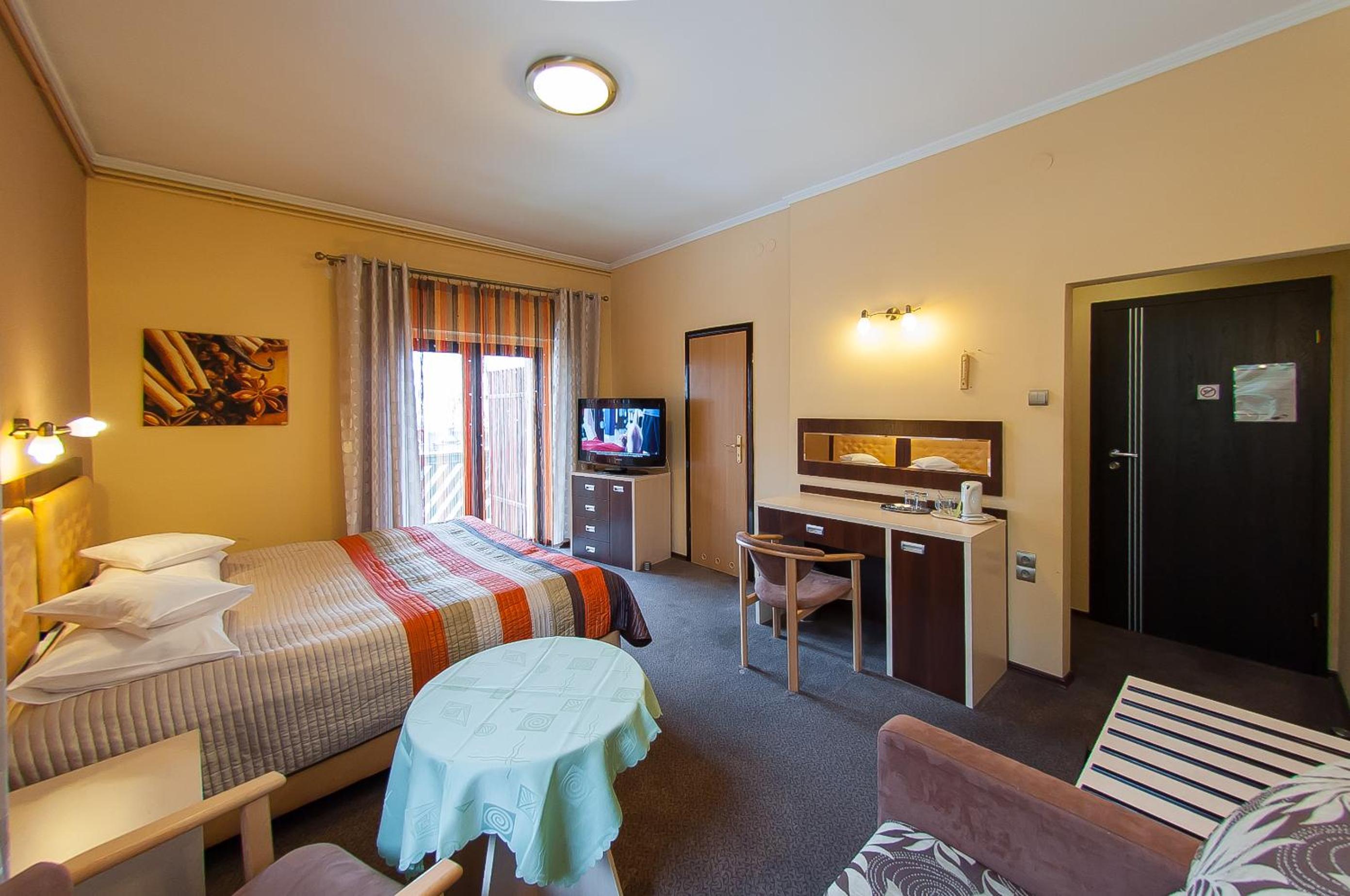 Double Room with Sofa Bed photo 2