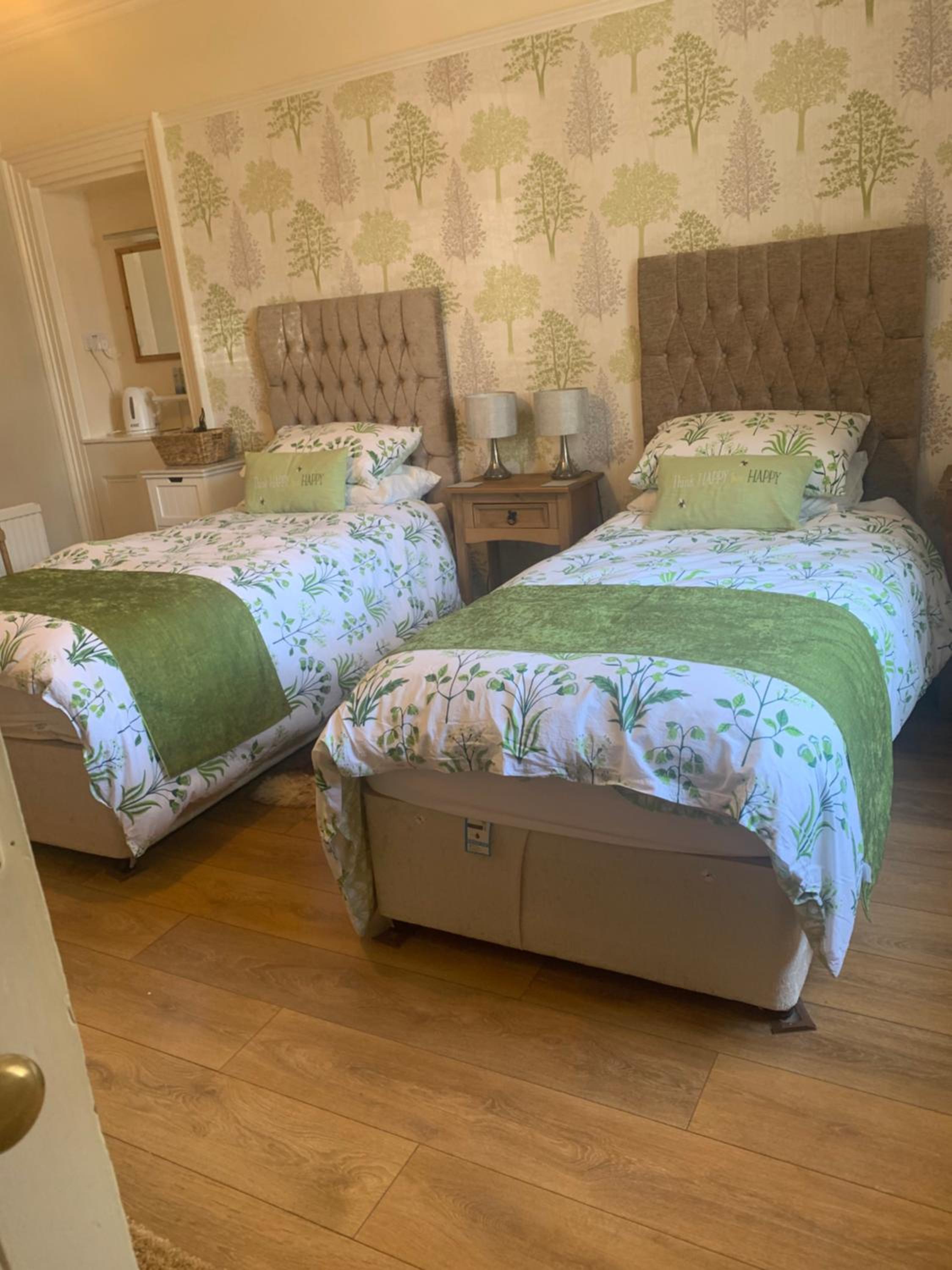 Twin Room with Private Bathroom