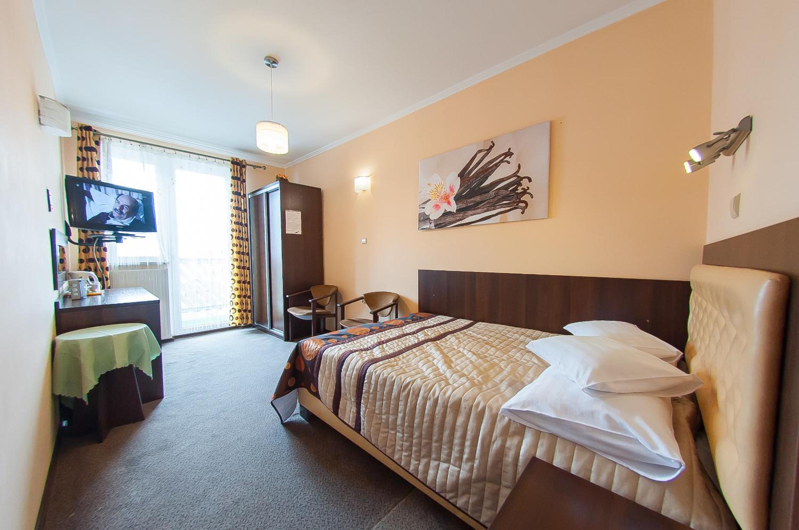 Standard Double or Twin Room photo 2