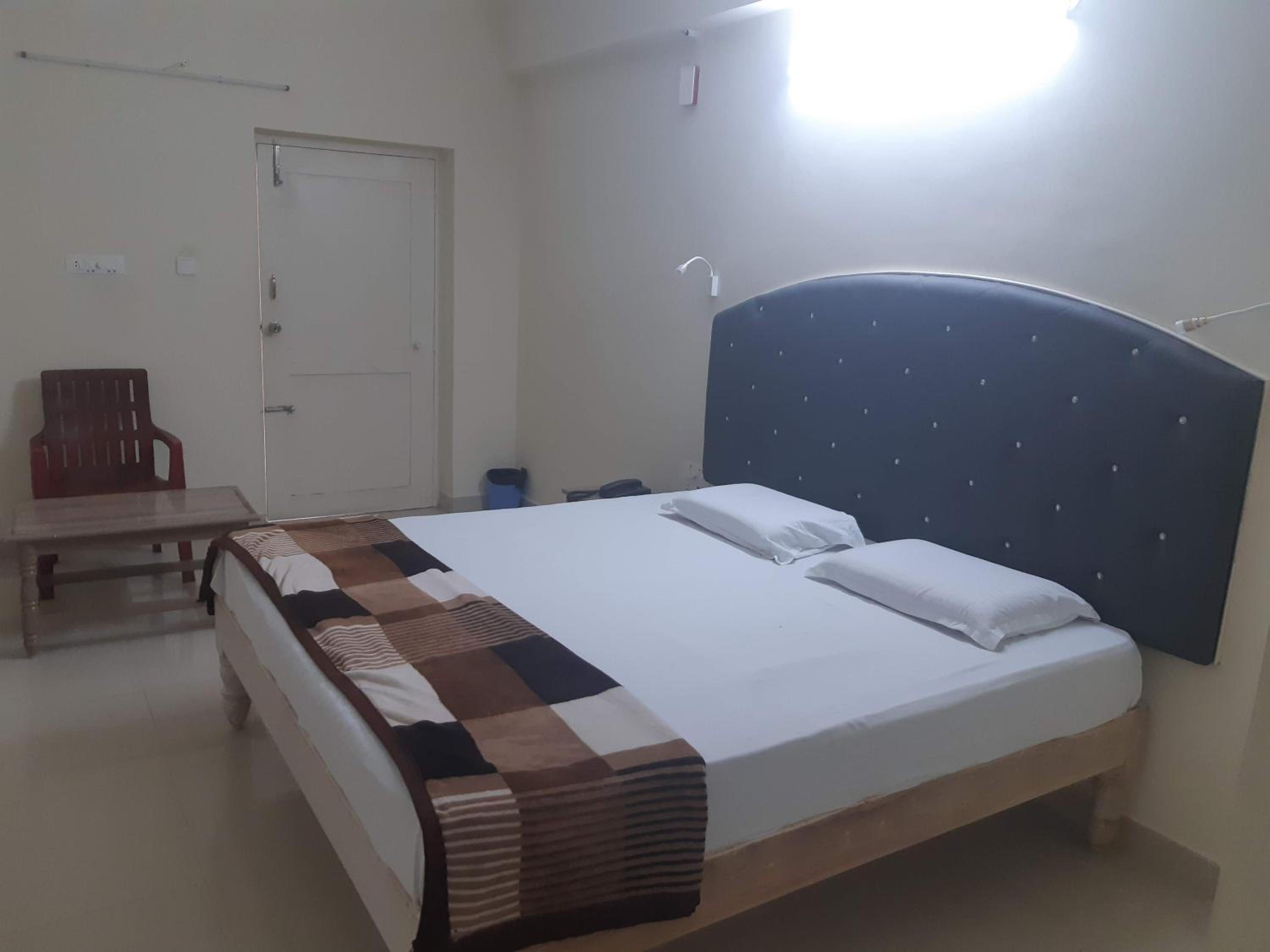 Standard Double Room with Fan photo 3