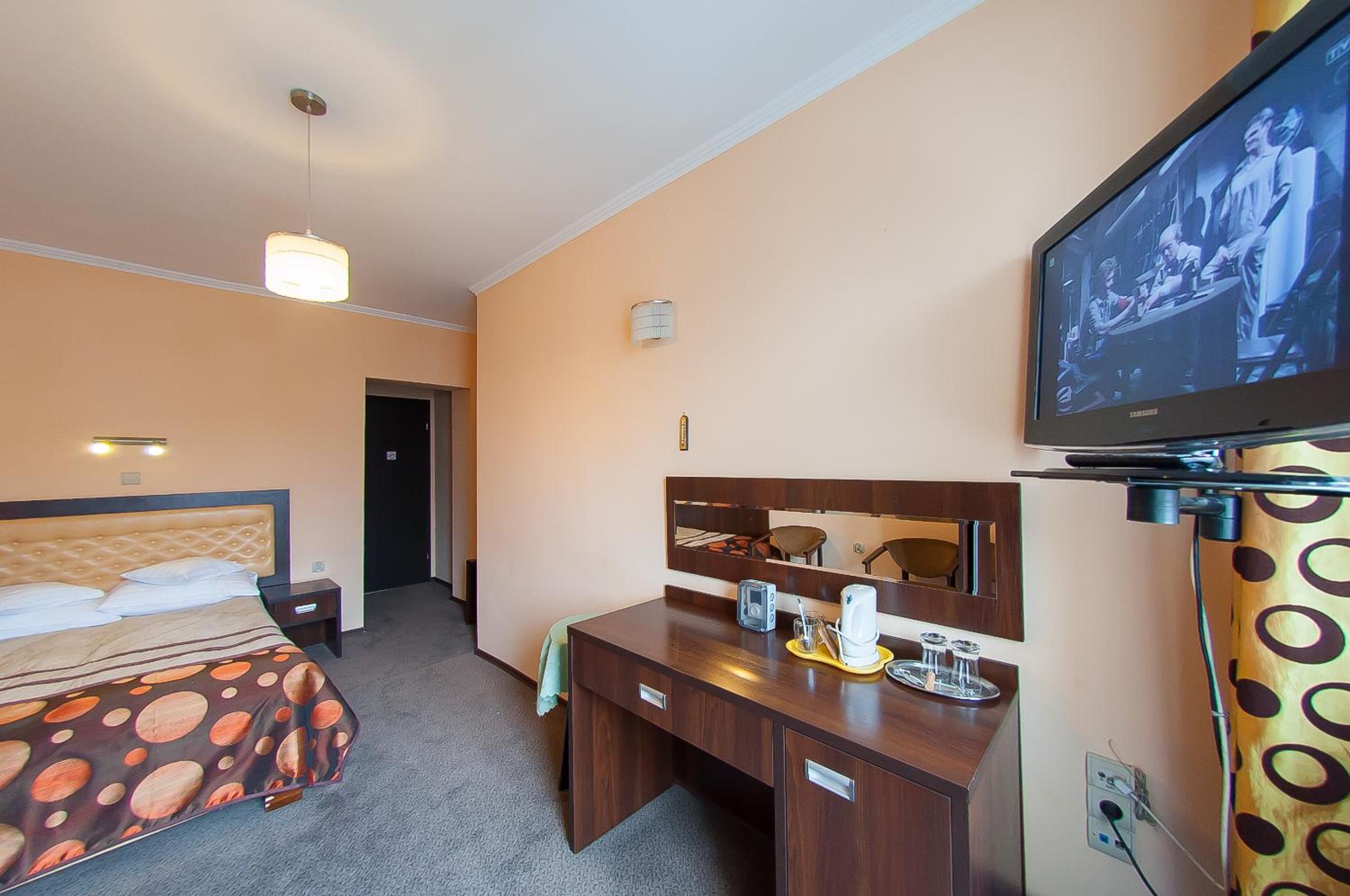 Standard Double or Twin Room photo 3