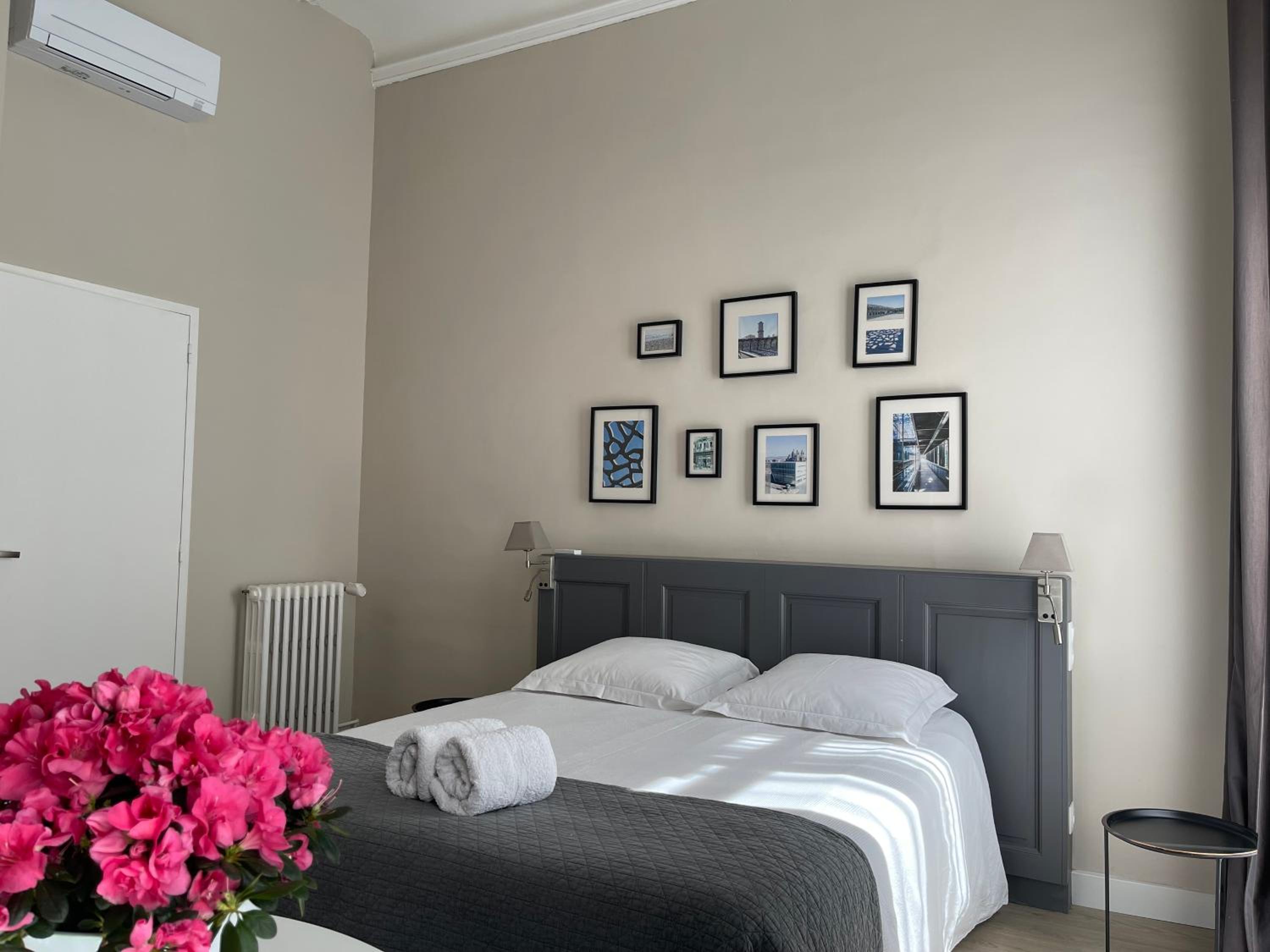 Two-Bedroom Suite - Photo 18