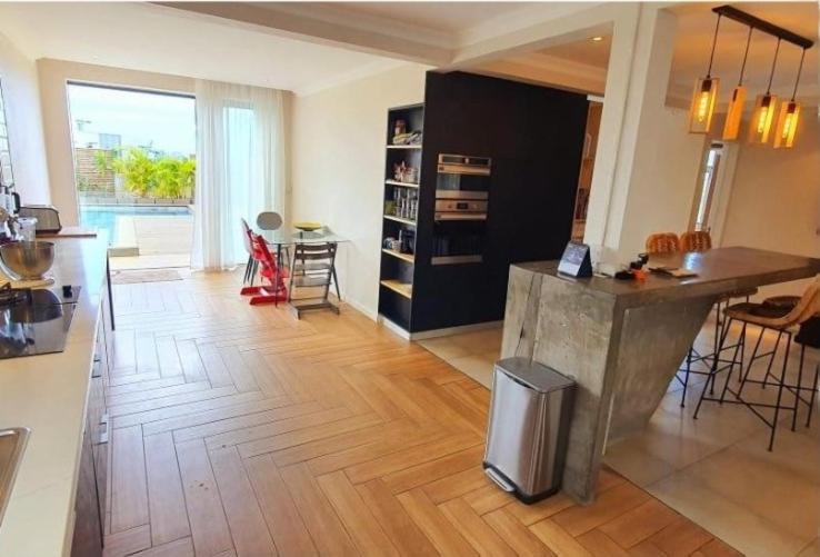 Villa photo 3