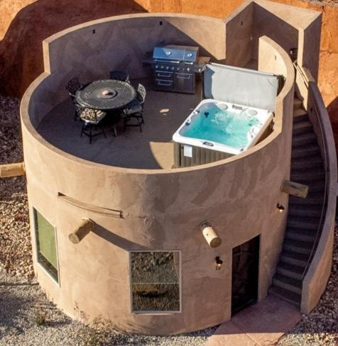 One-Bedroom Apartment with Rooftop Spa Bath photo 2
