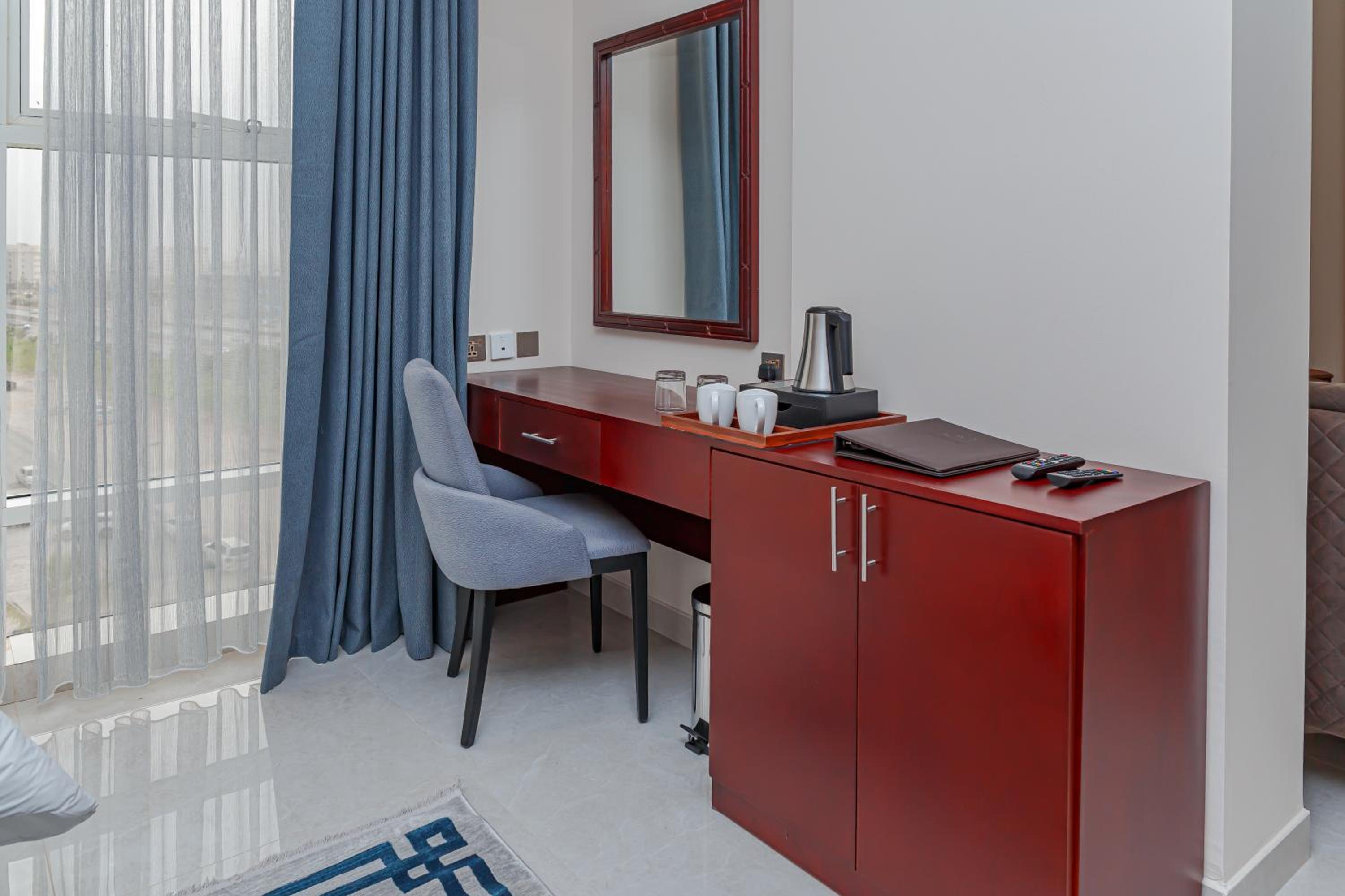 Deluxe Room - Photo 19