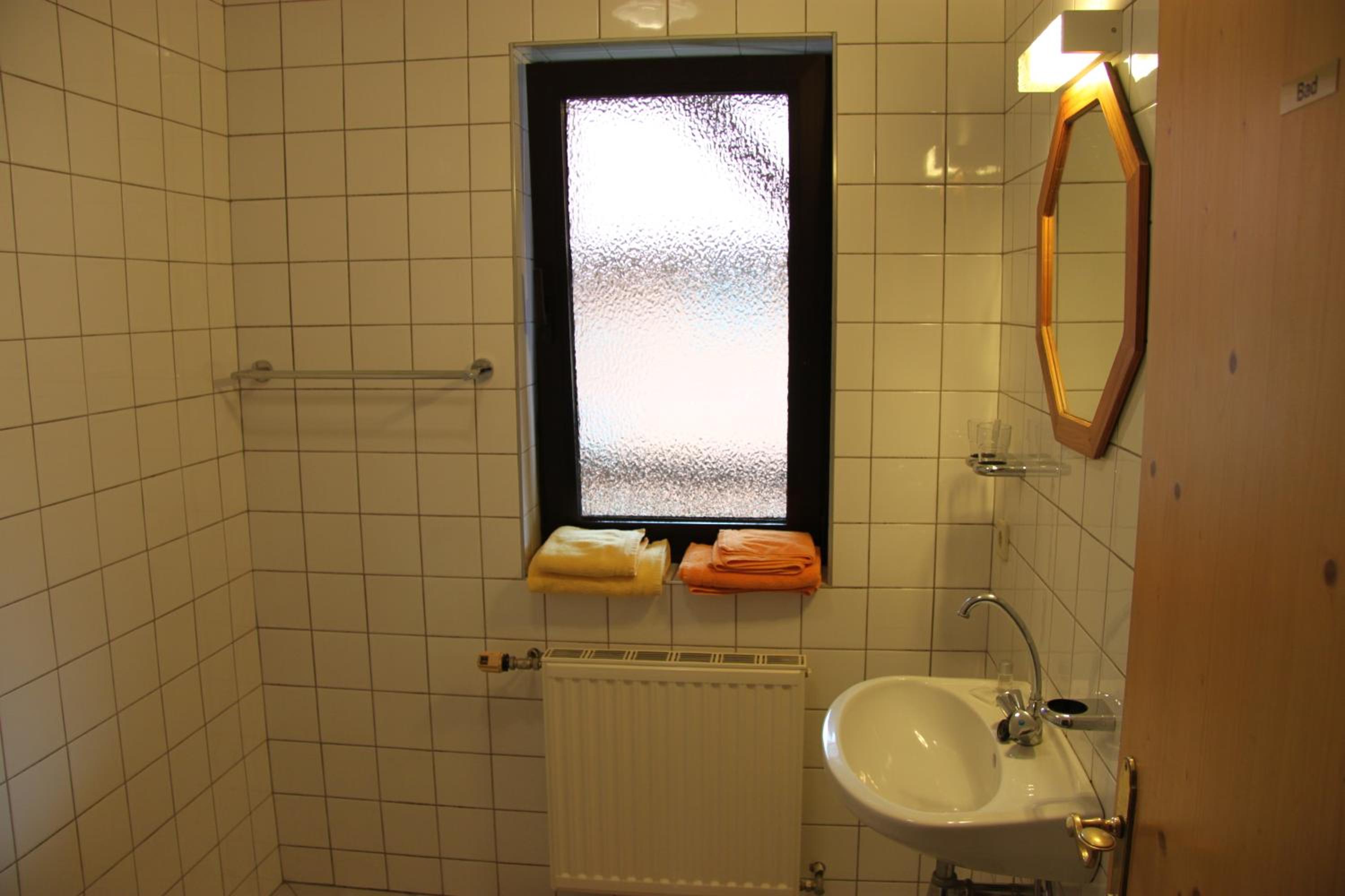 Double Room With Private External Bathroom photo 2