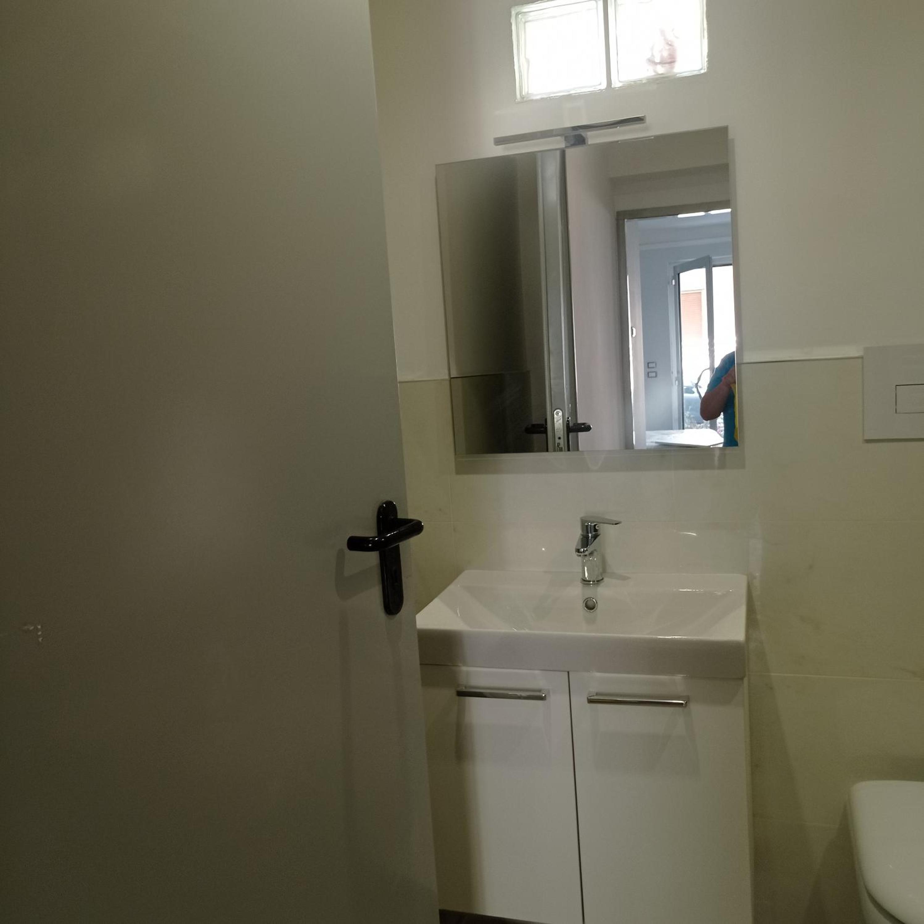 Deluxe Double Room - Photo 9