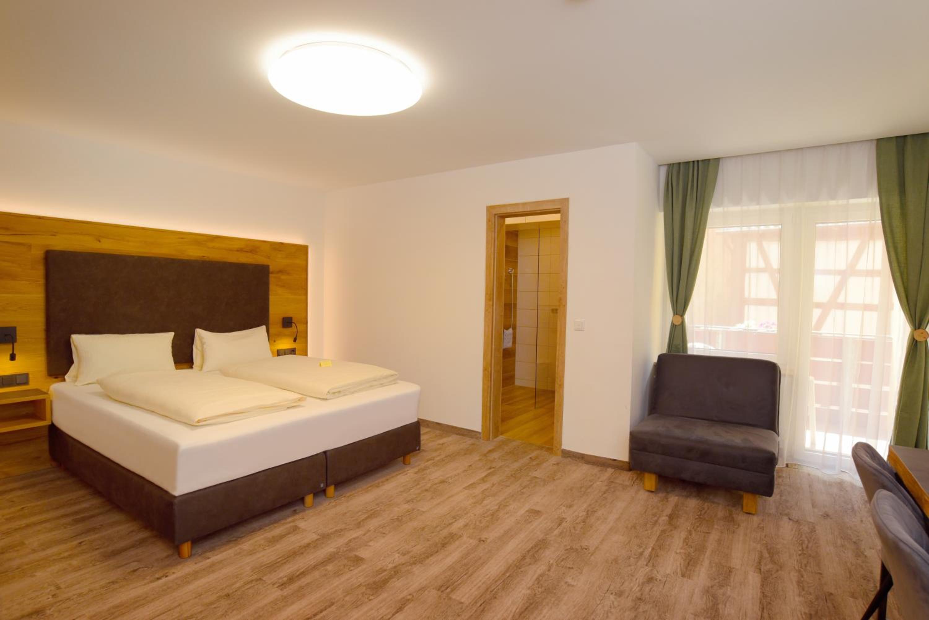 Deluxe Double Room - Photo 2