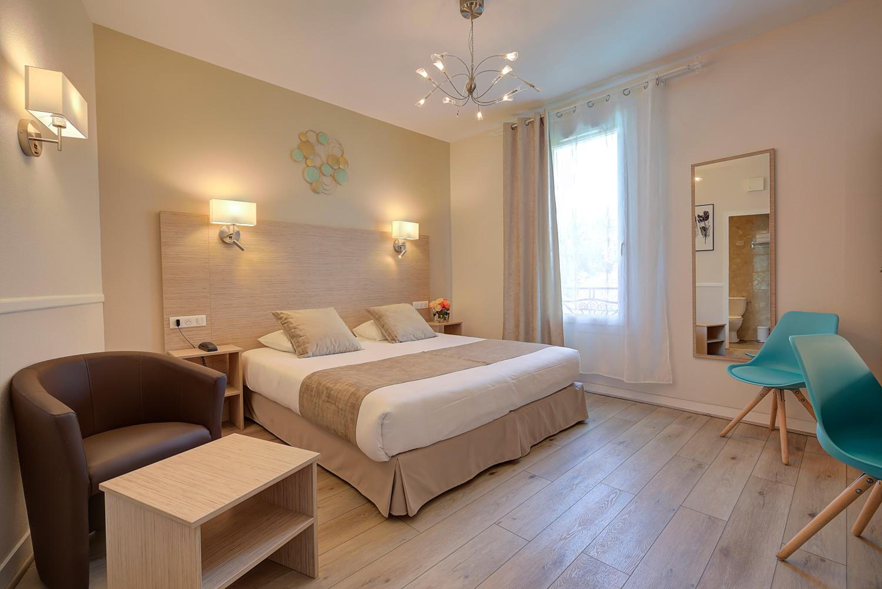 Comfort Double Room with Air Conditioning - Photo 6